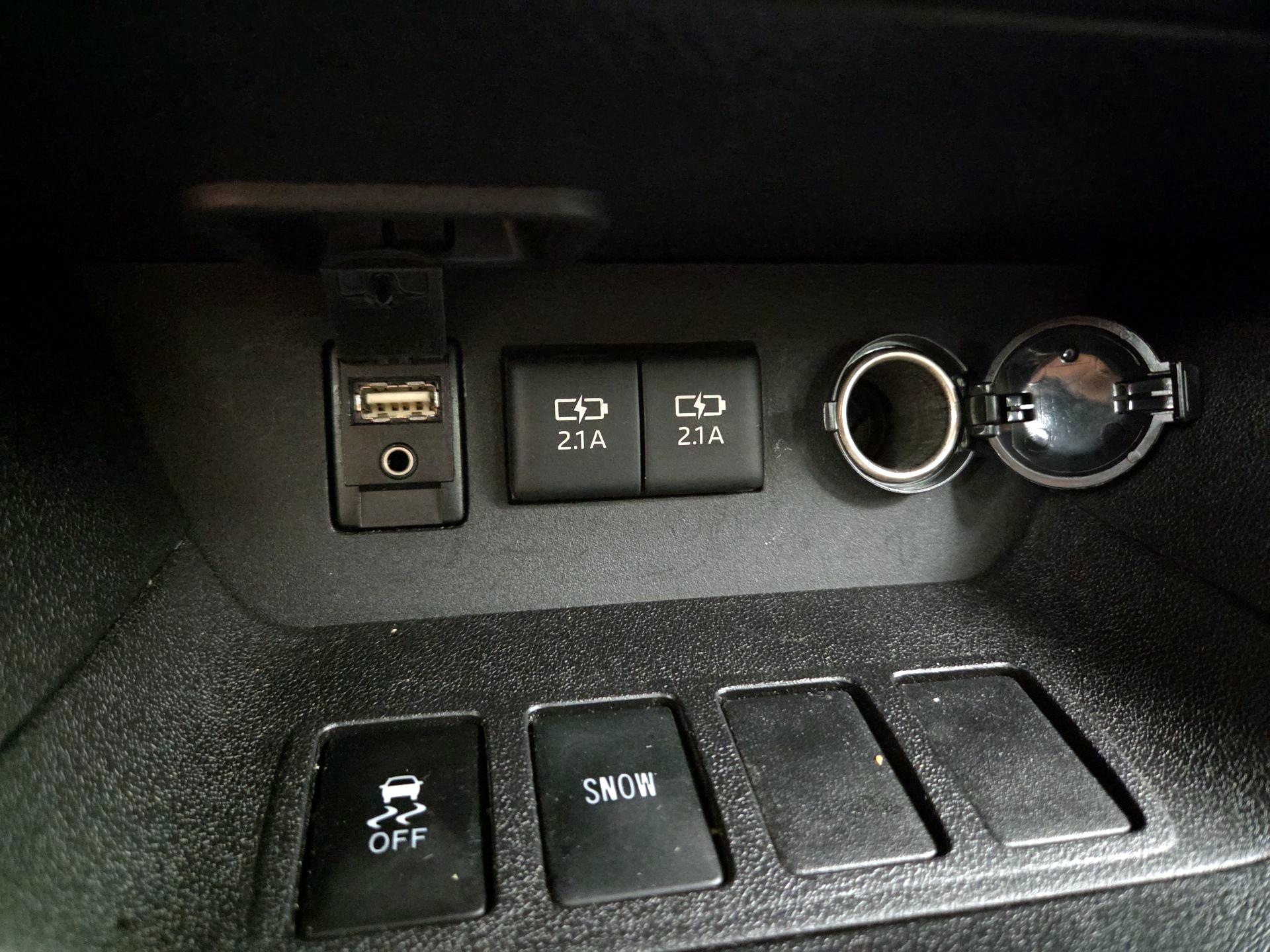 Thumbnail: 2018 Toyota Highlander - 18