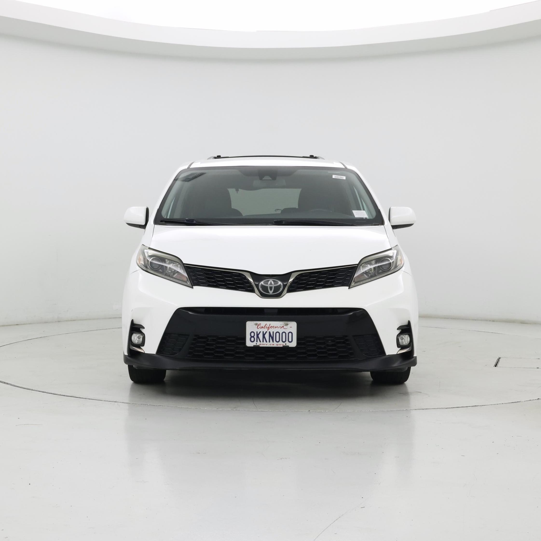 Thumbnail: 2019 Toyota Sienna - 5