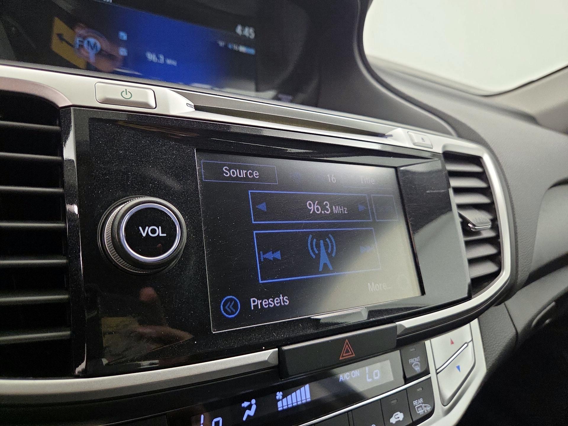 Thumbnail: 2015 Honda Accord - 15
