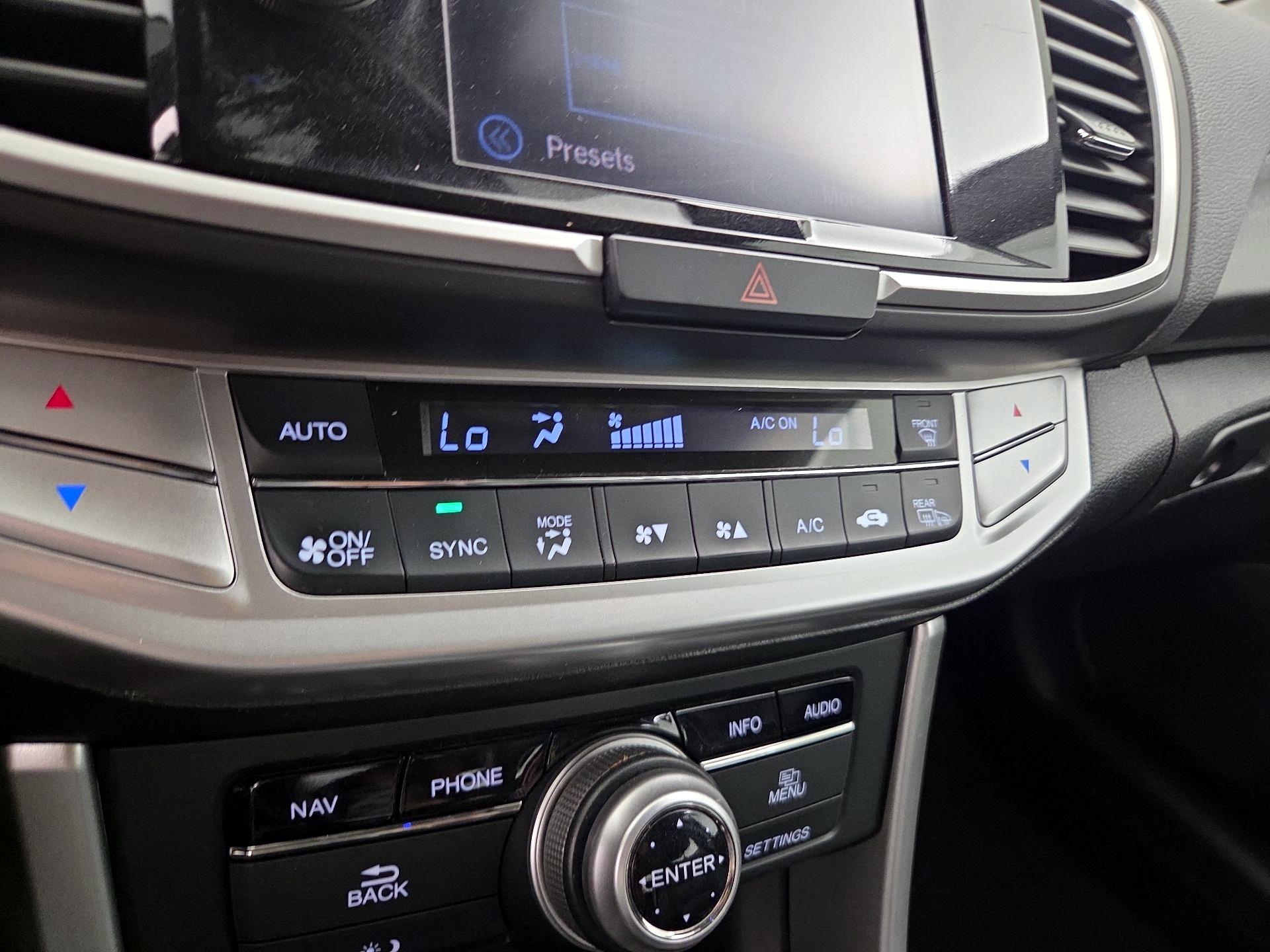 Thumbnail: 2015 Honda Accord - 16