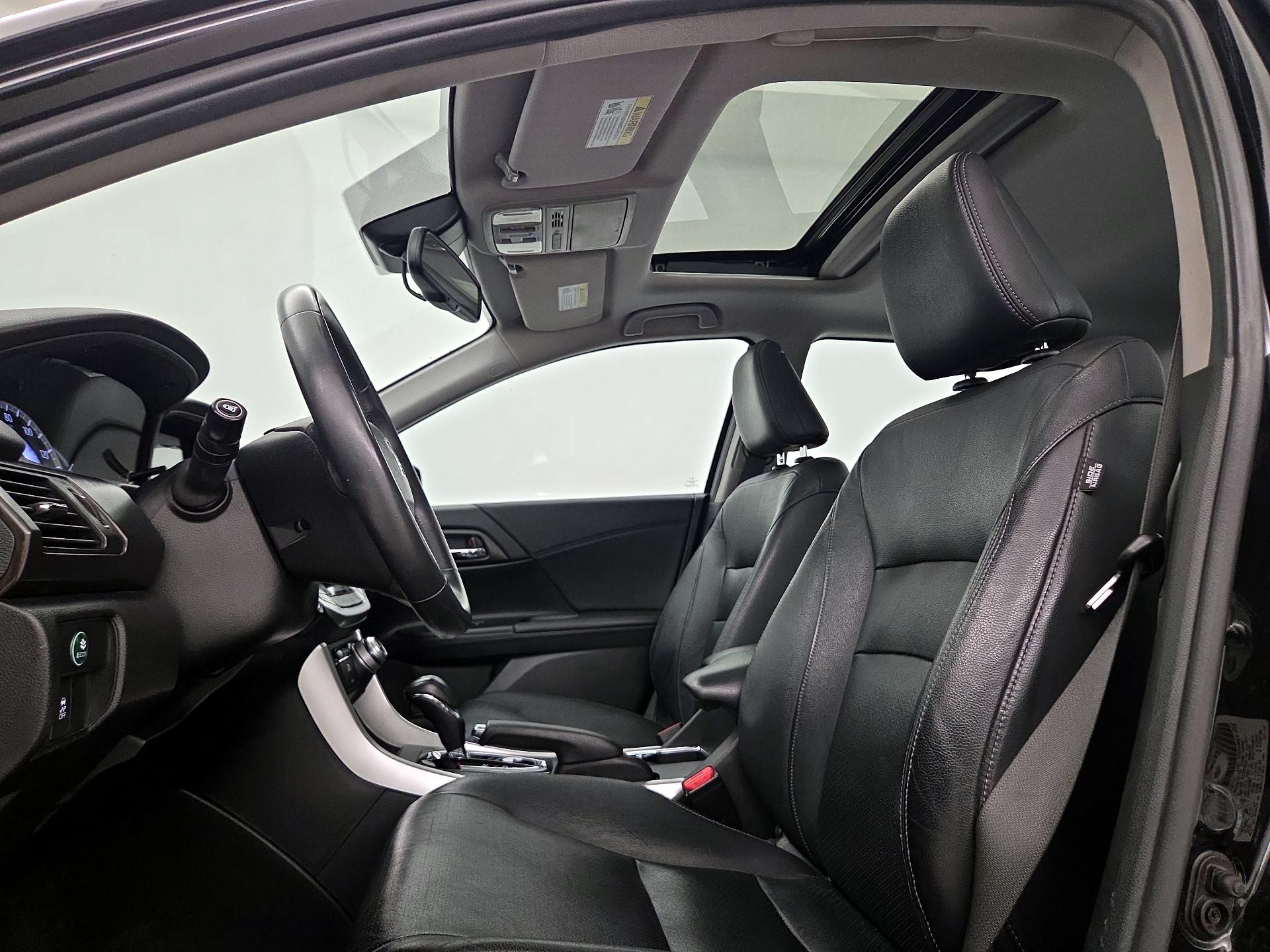 Thumbnail: 2015 Honda Accord - 19