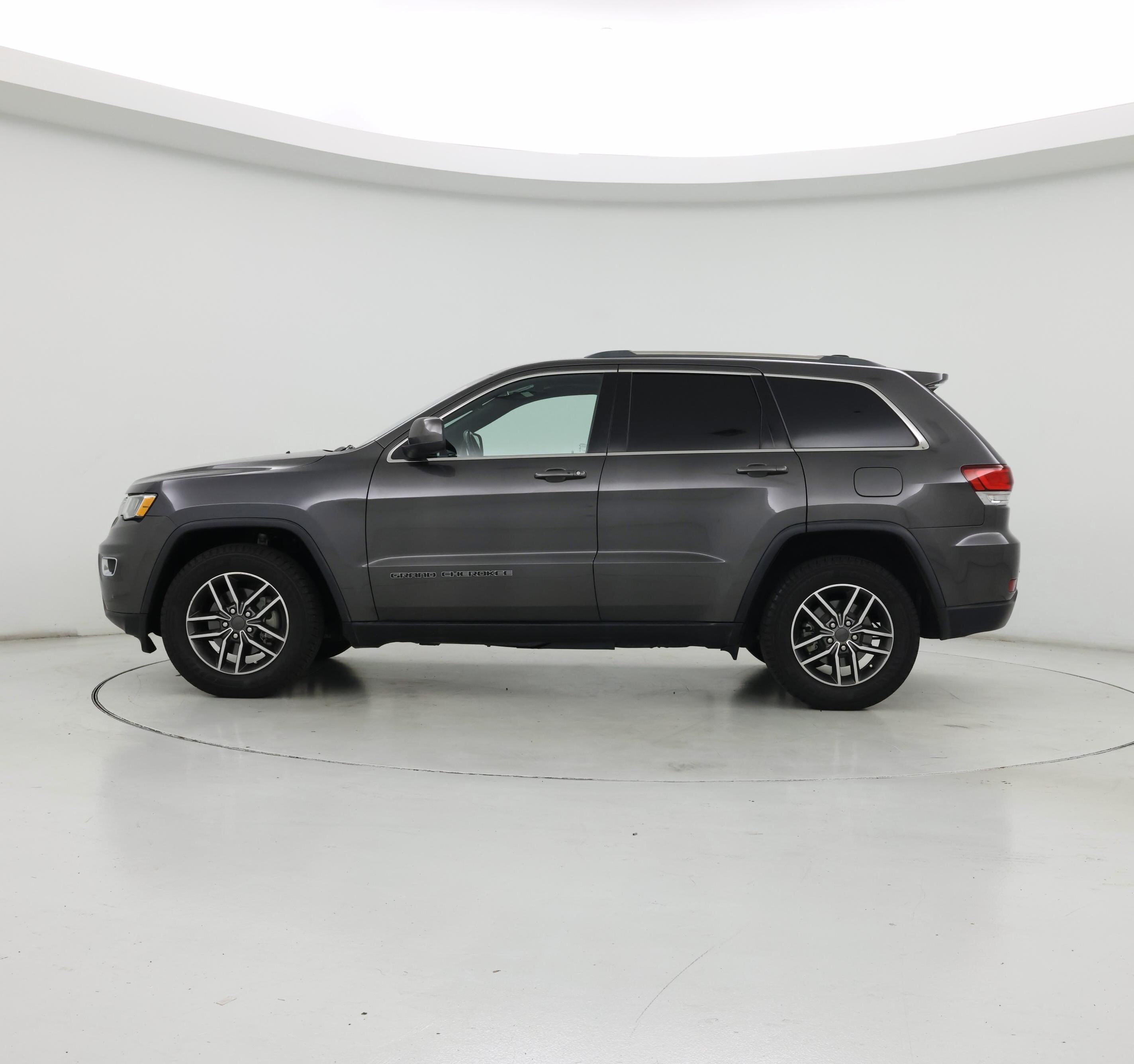 Thumbnail: 2020 Jeep Grand Cherokee - 3