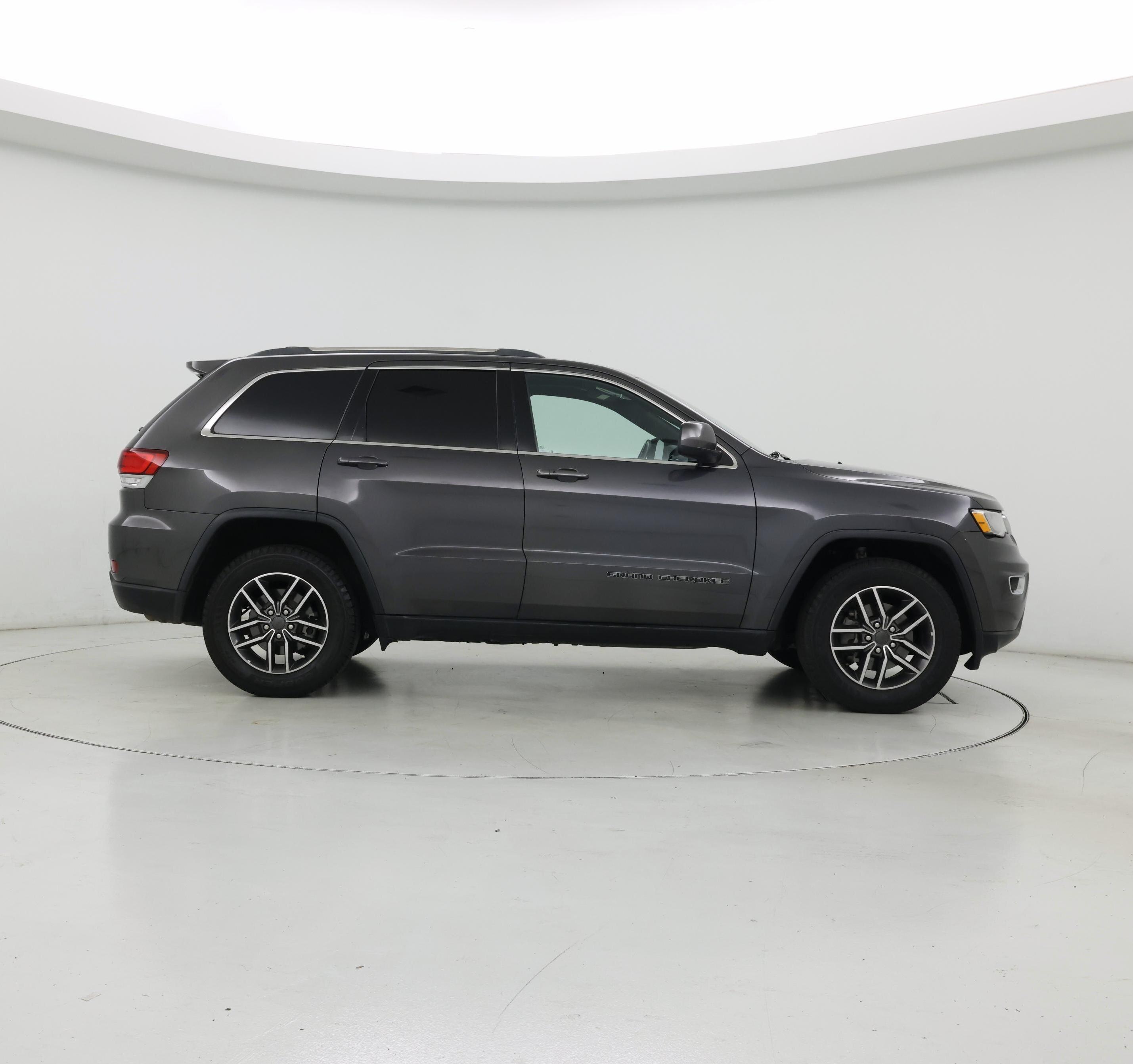 Thumbnail: 2020 Jeep Grand Cherokee - 7