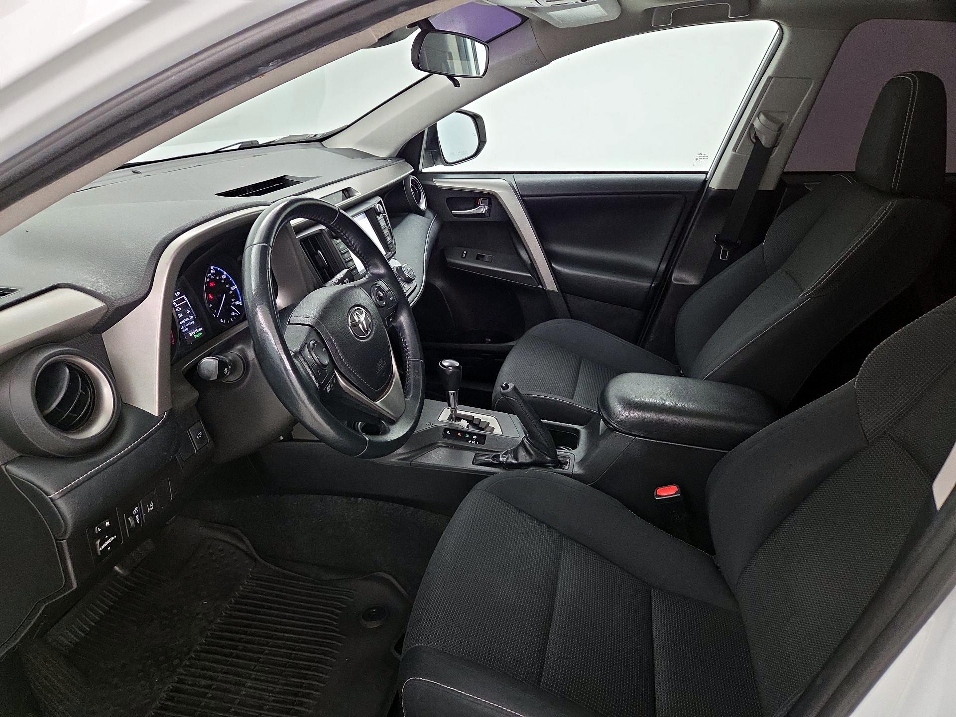 Thumbnail: 2018 Toyota RAV4 - 11