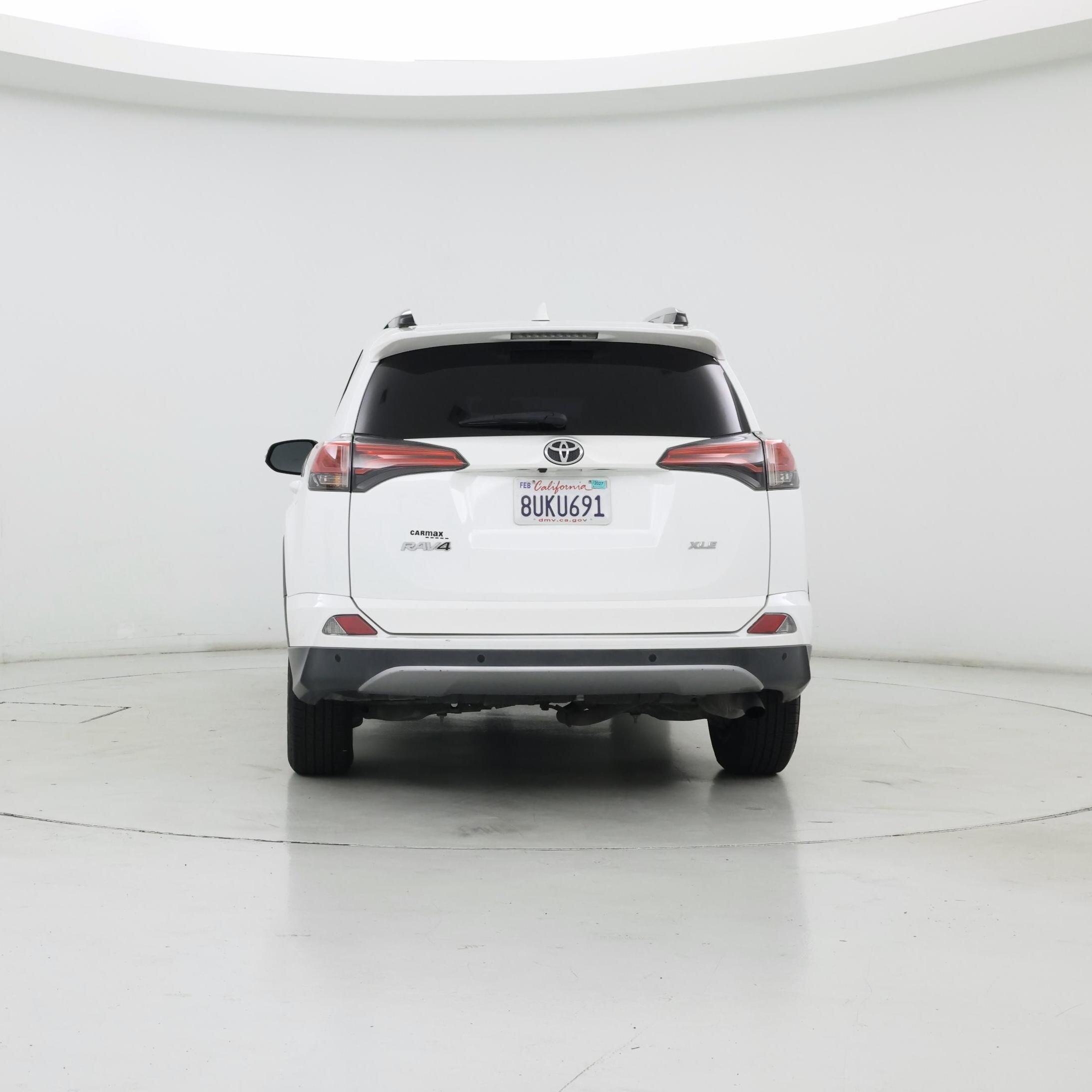 Thumbnail: 2018 Toyota RAV4 - 6