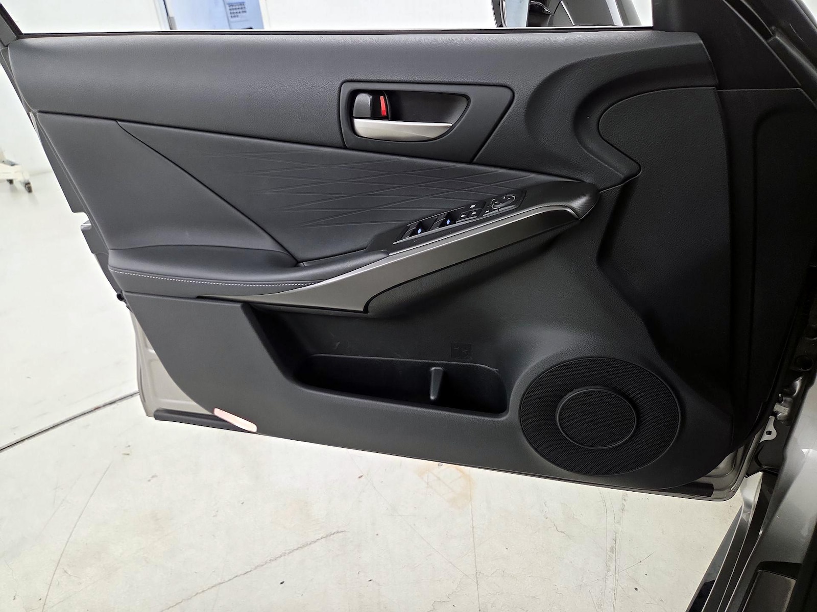 2023 Lexus IS 350 F SPORT - Photo 13