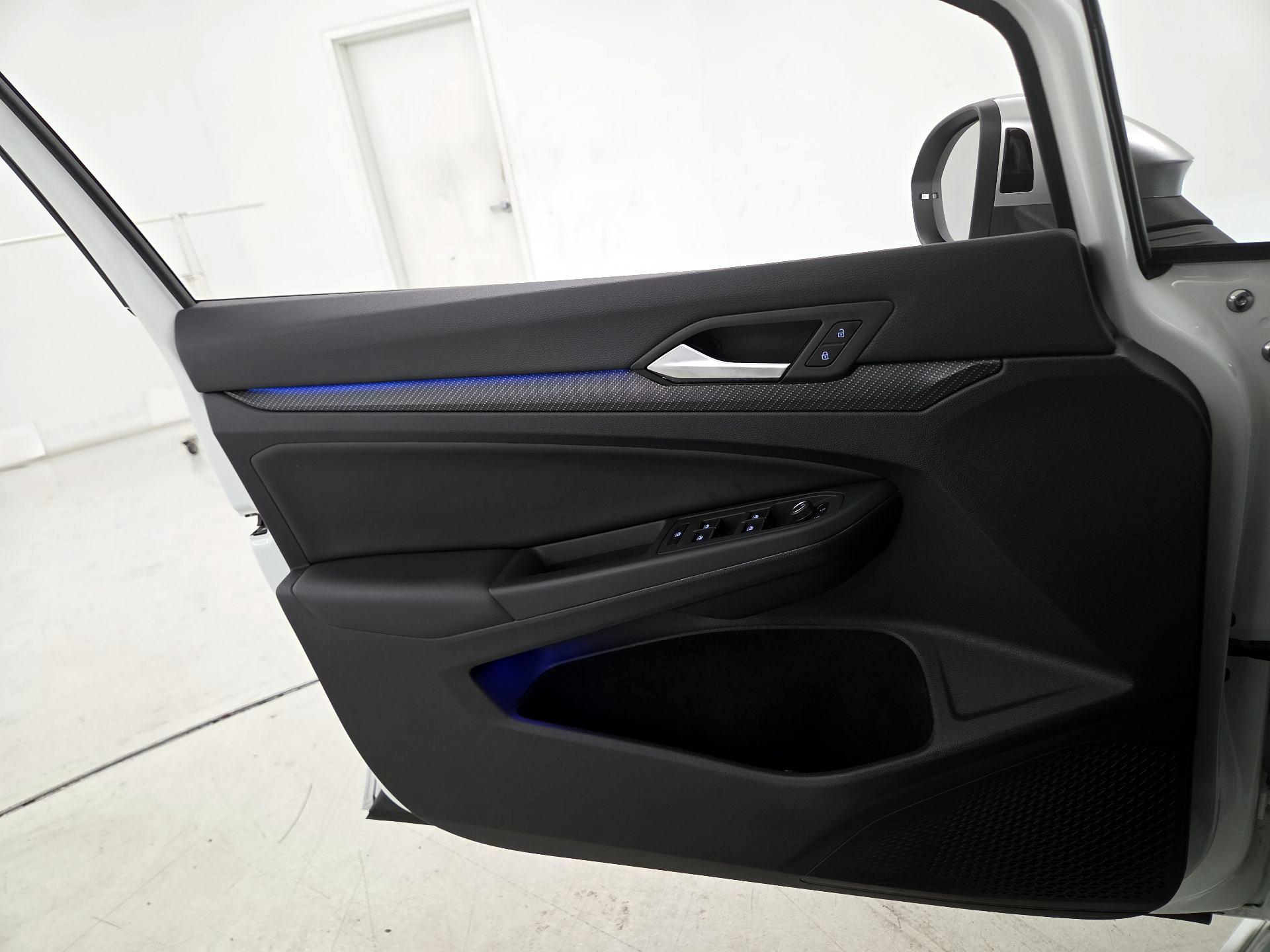 Thumbnail: 2023 Volkswagen Golf - 12