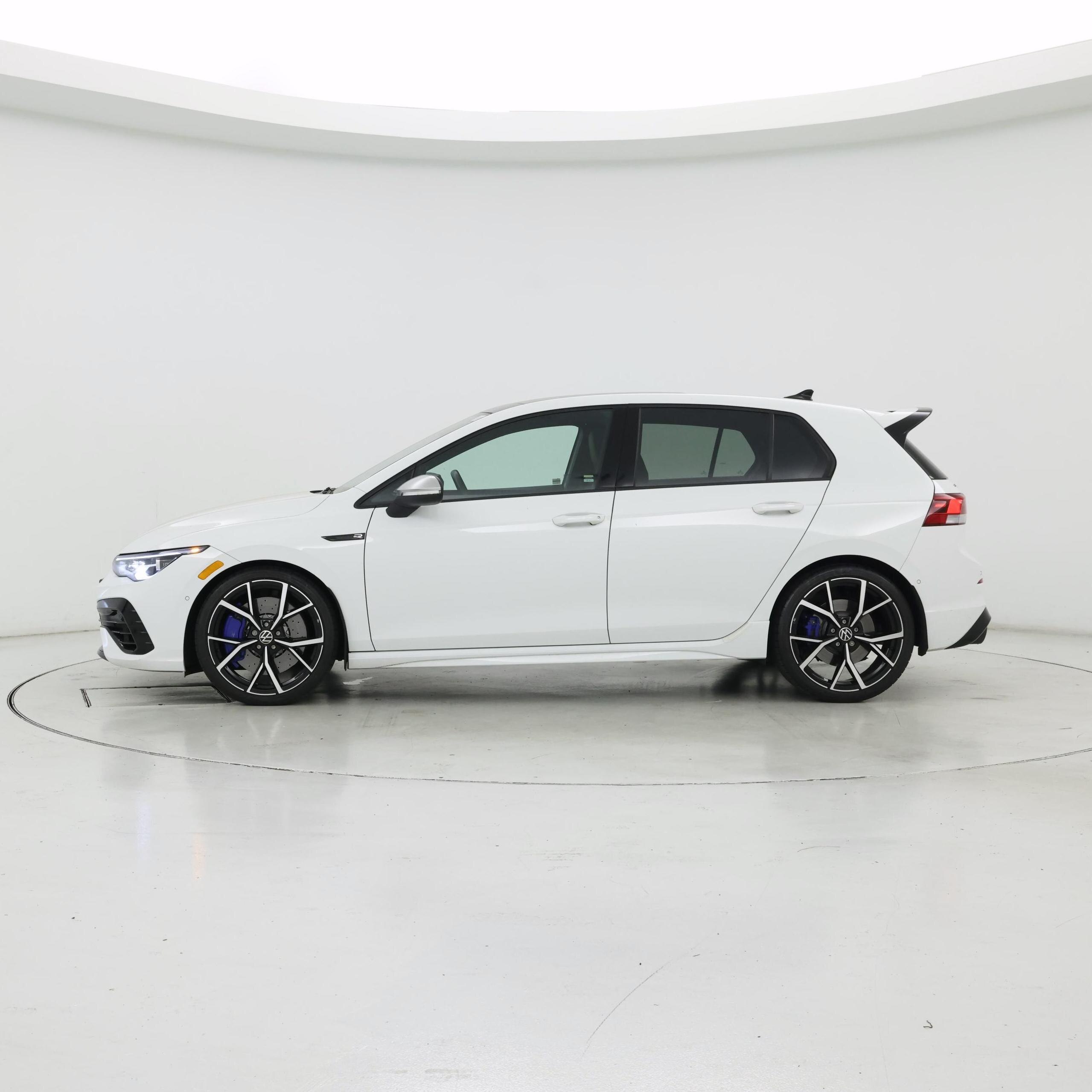 Thumbnail: 2023 Volkswagen Golf - 3