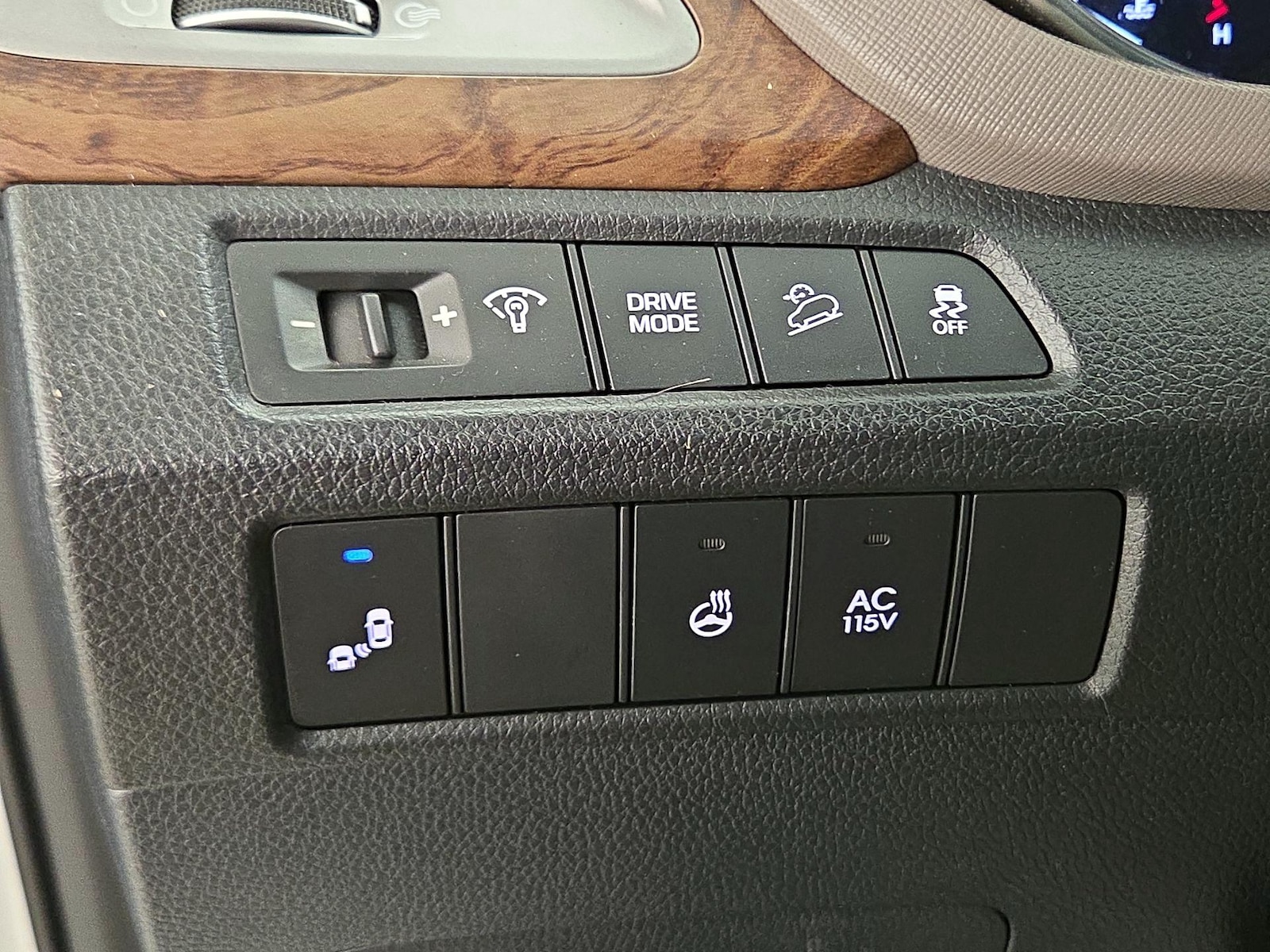 2017 Hyundai Santa Fe Limited Ultimate - Photo 14