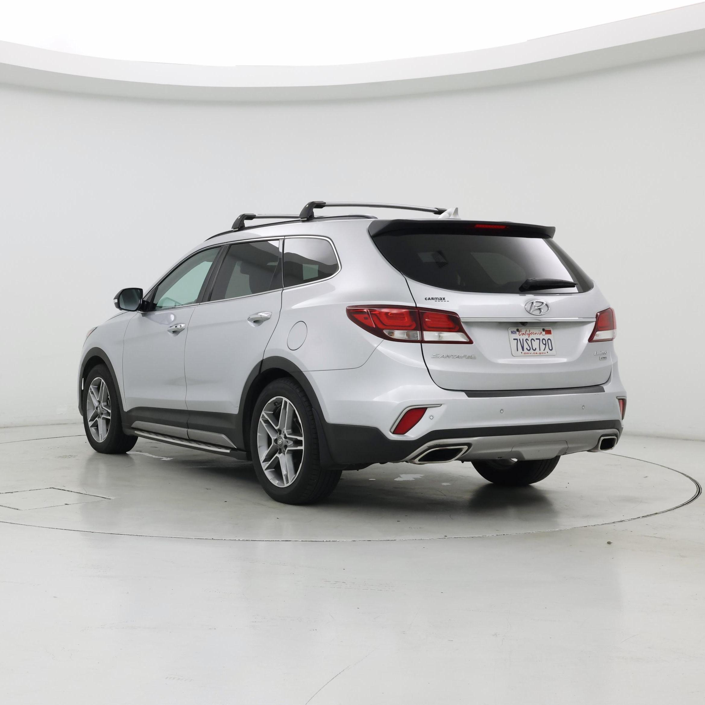 Thumbnail: 2017 Hyundai Santa Fe - 2