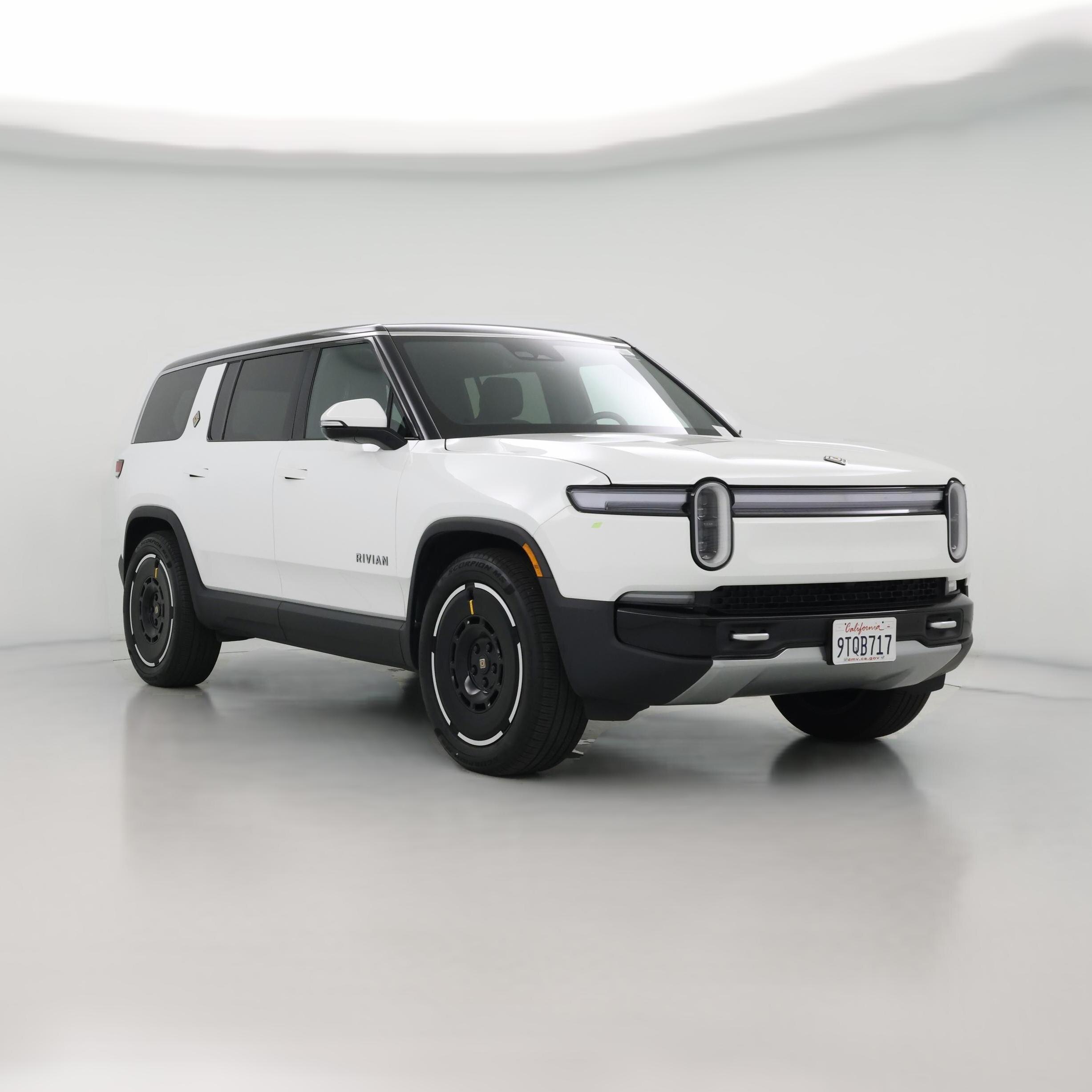 Thumbnail: 2025 Rivian R1S - 1