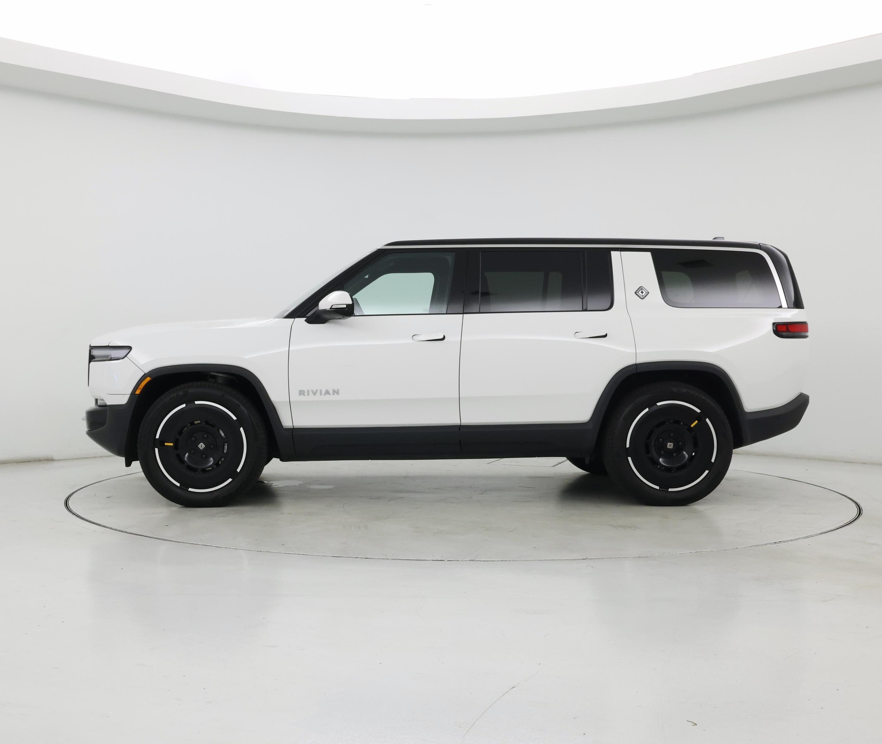 Thumbnail: 2025 Rivian R1S - 3