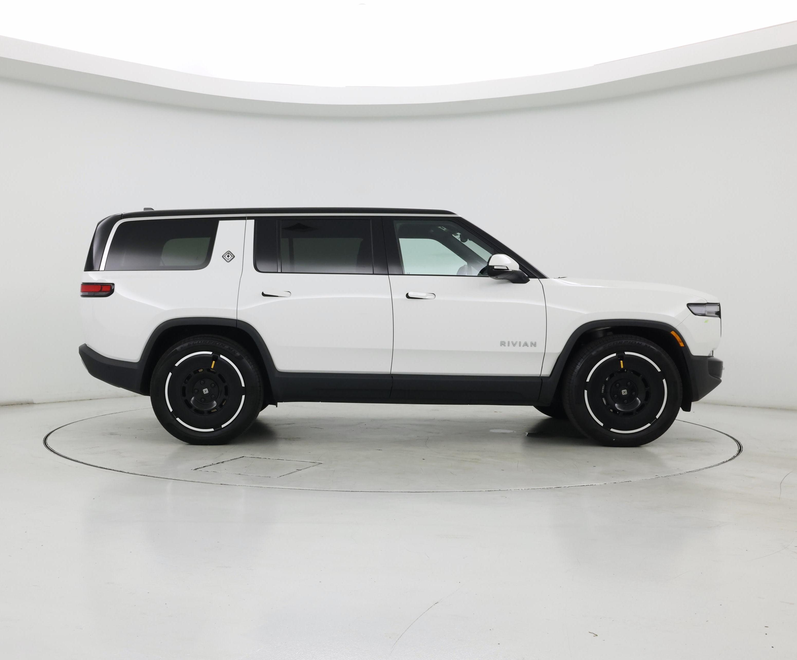 Thumbnail: 2025 Rivian R1S - 7