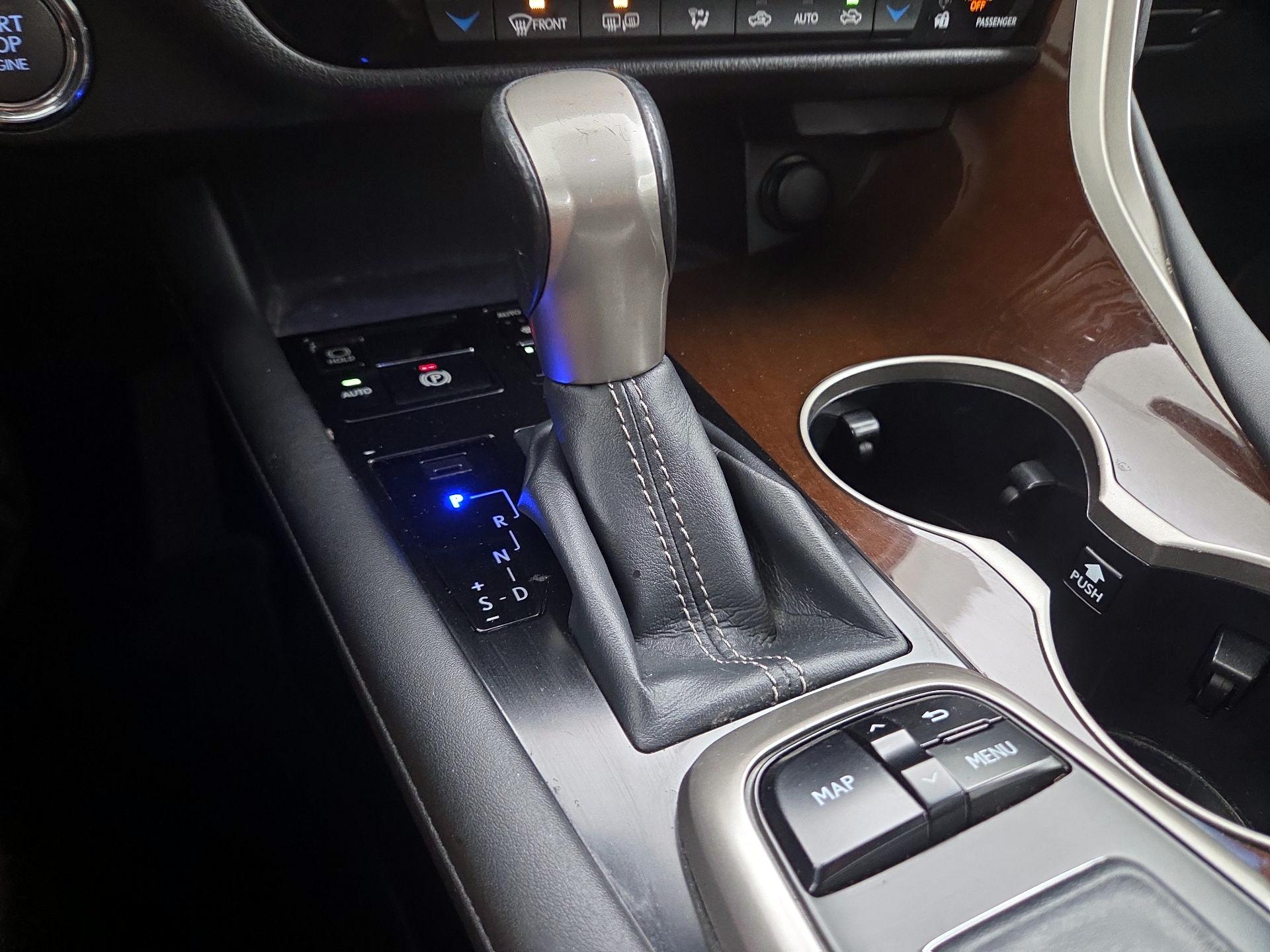 Thumbnail: 2017 Lexus RX - 18