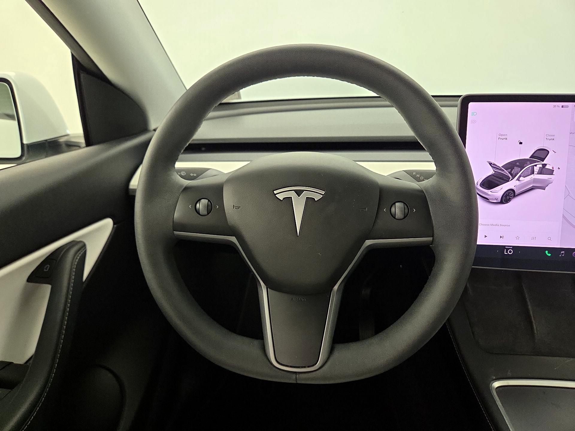 Thumbnail: 2022 Tesla Model Y - 10