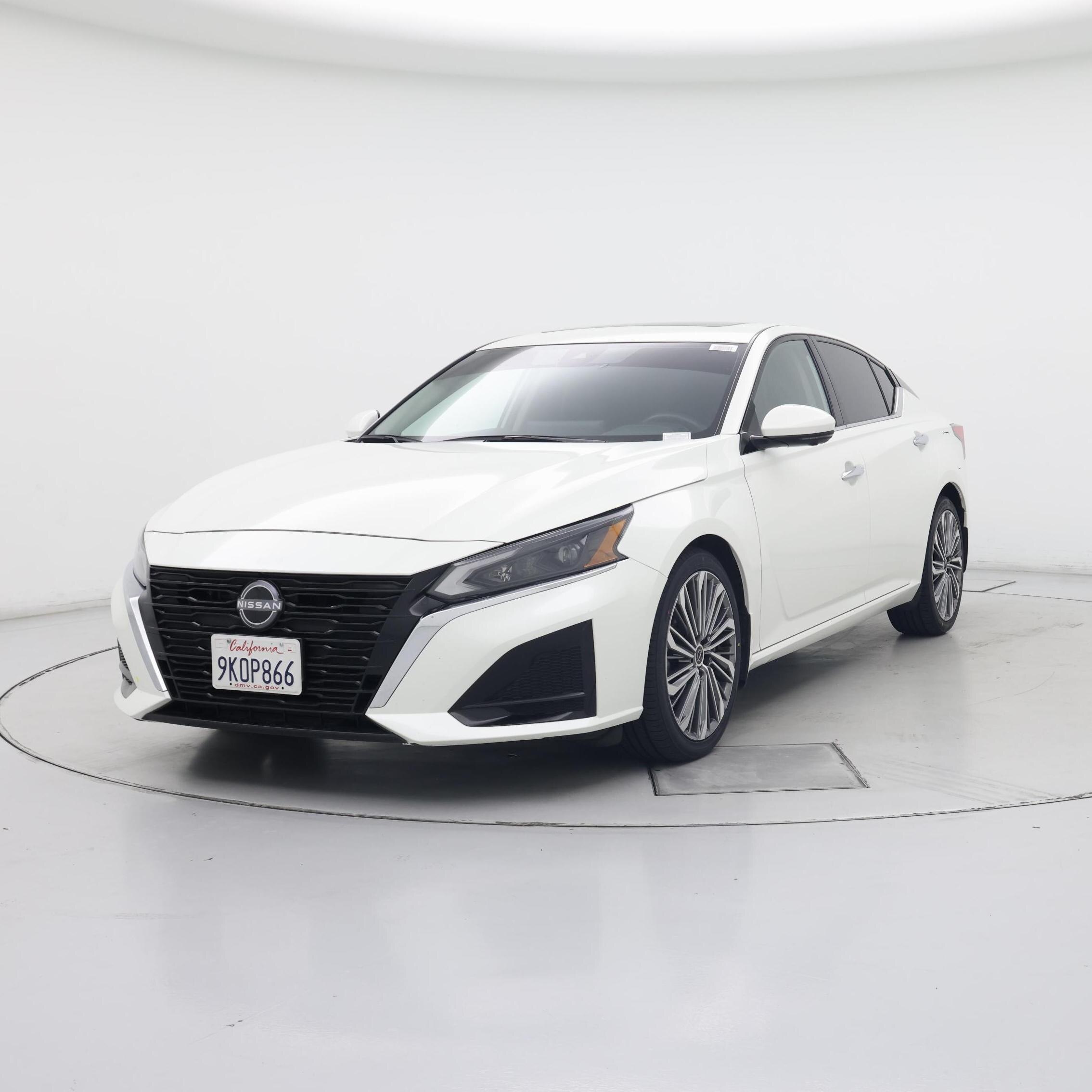 Thumbnail: 2023 Nissan Altima - 4
