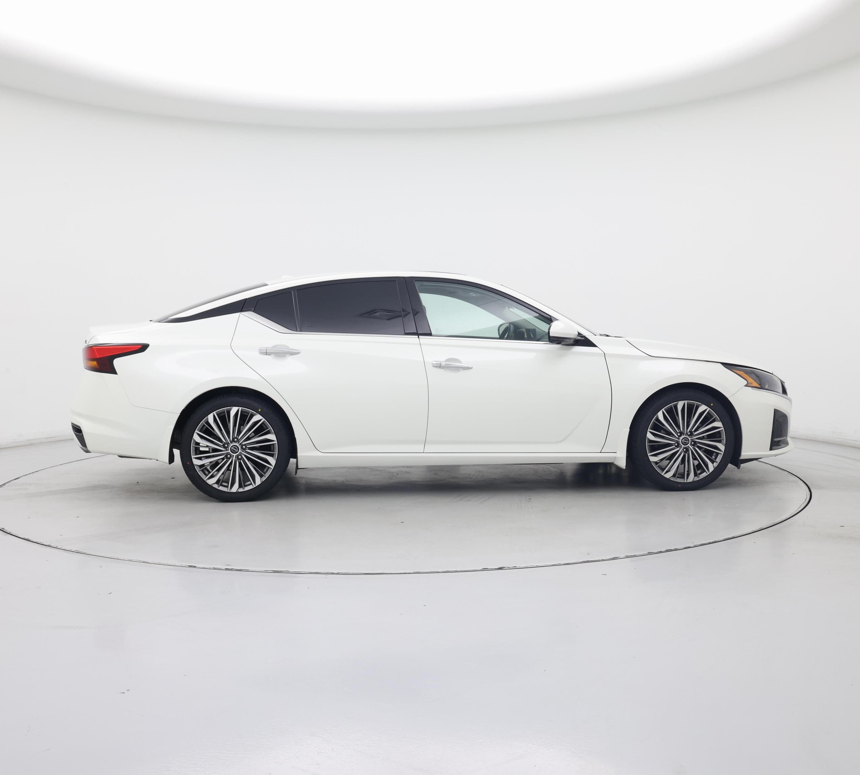 Thumbnail: 2023 Nissan Altima - 7
