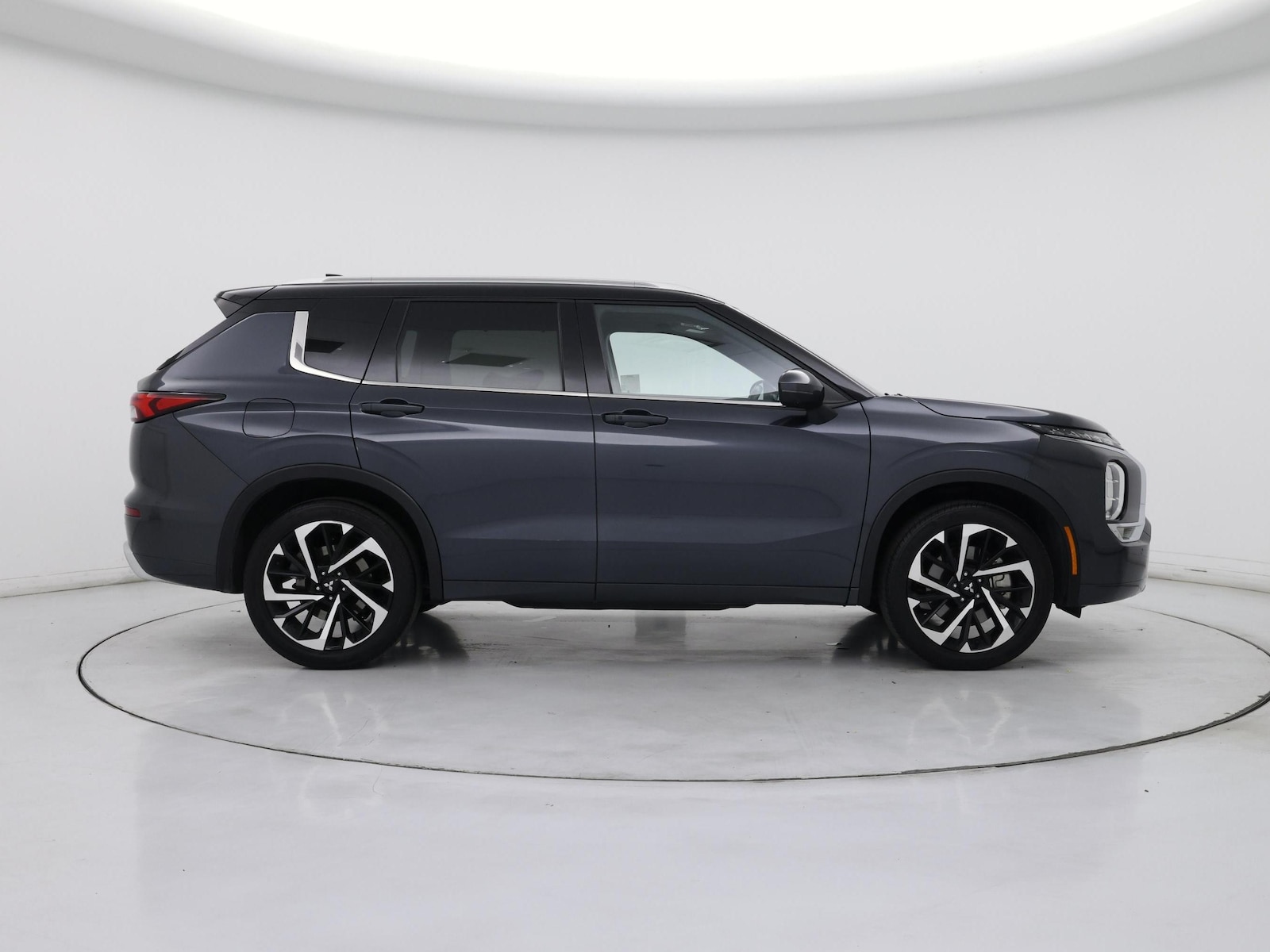 2024 Mitsubishi Outlander SEL - Photo 8