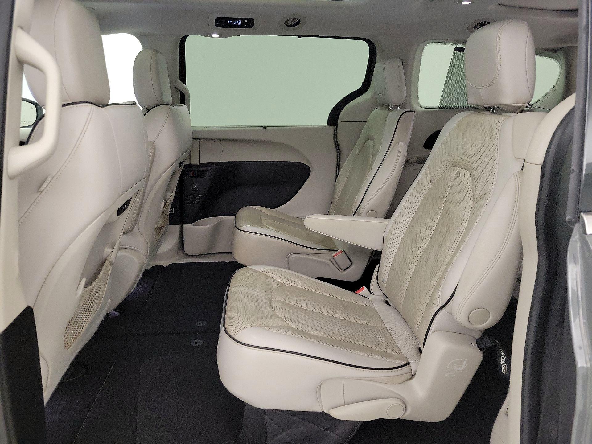 Thumbnail: 2021 Chrysler Pacifica - 20