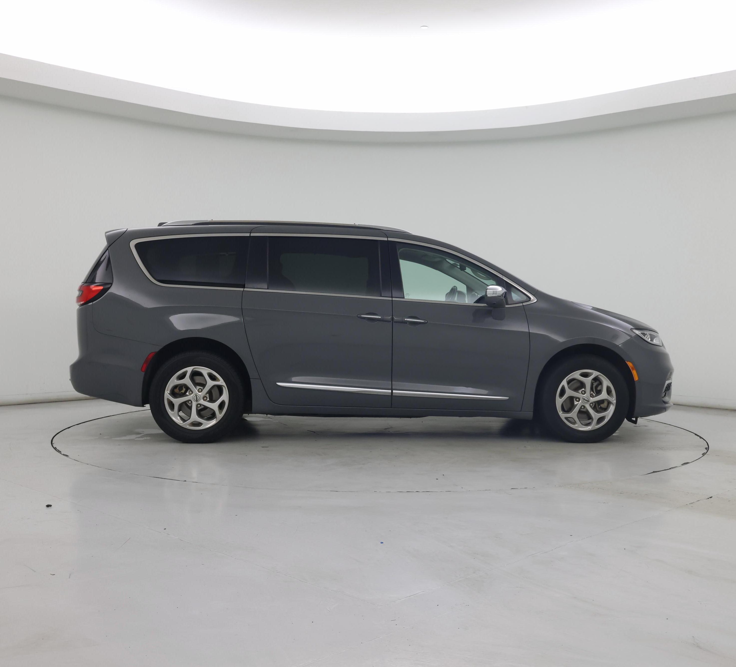 Thumbnail: 2021 Chrysler Pacifica - 7