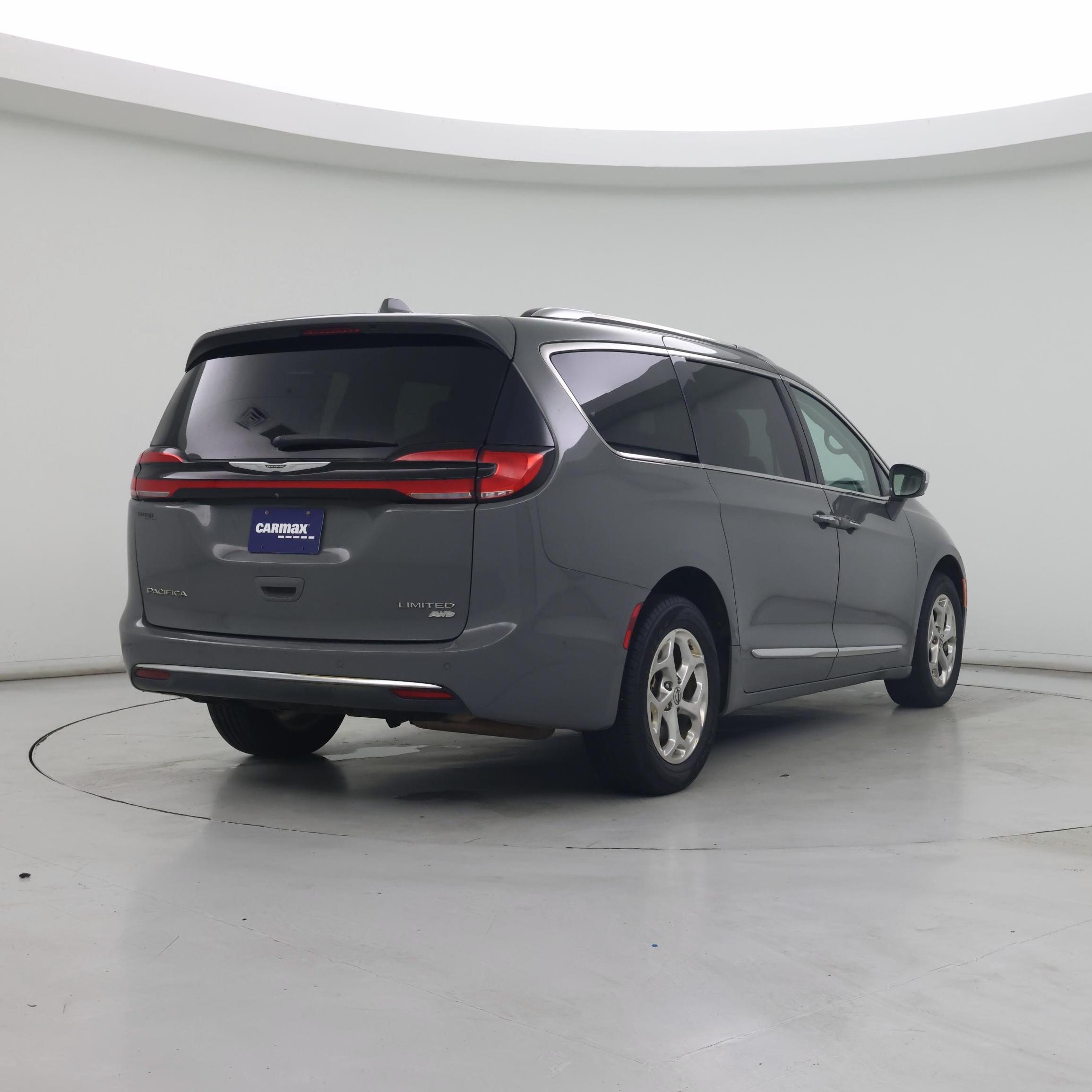 Thumbnail: 2021 Chrysler Pacifica - 8