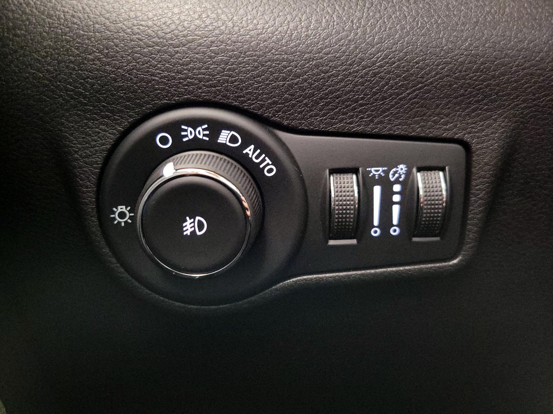 Thumbnail: 2022 Jeep Compass - 13