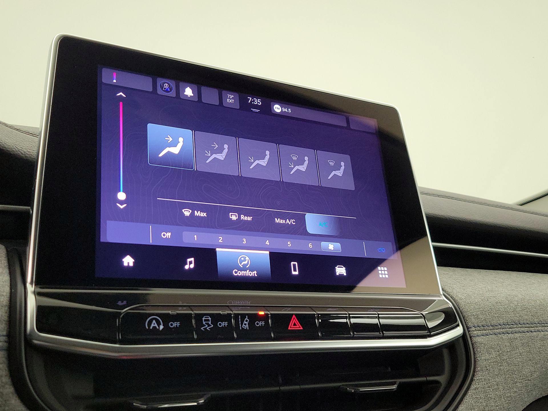 Thumbnail: 2022 Jeep Compass - 16