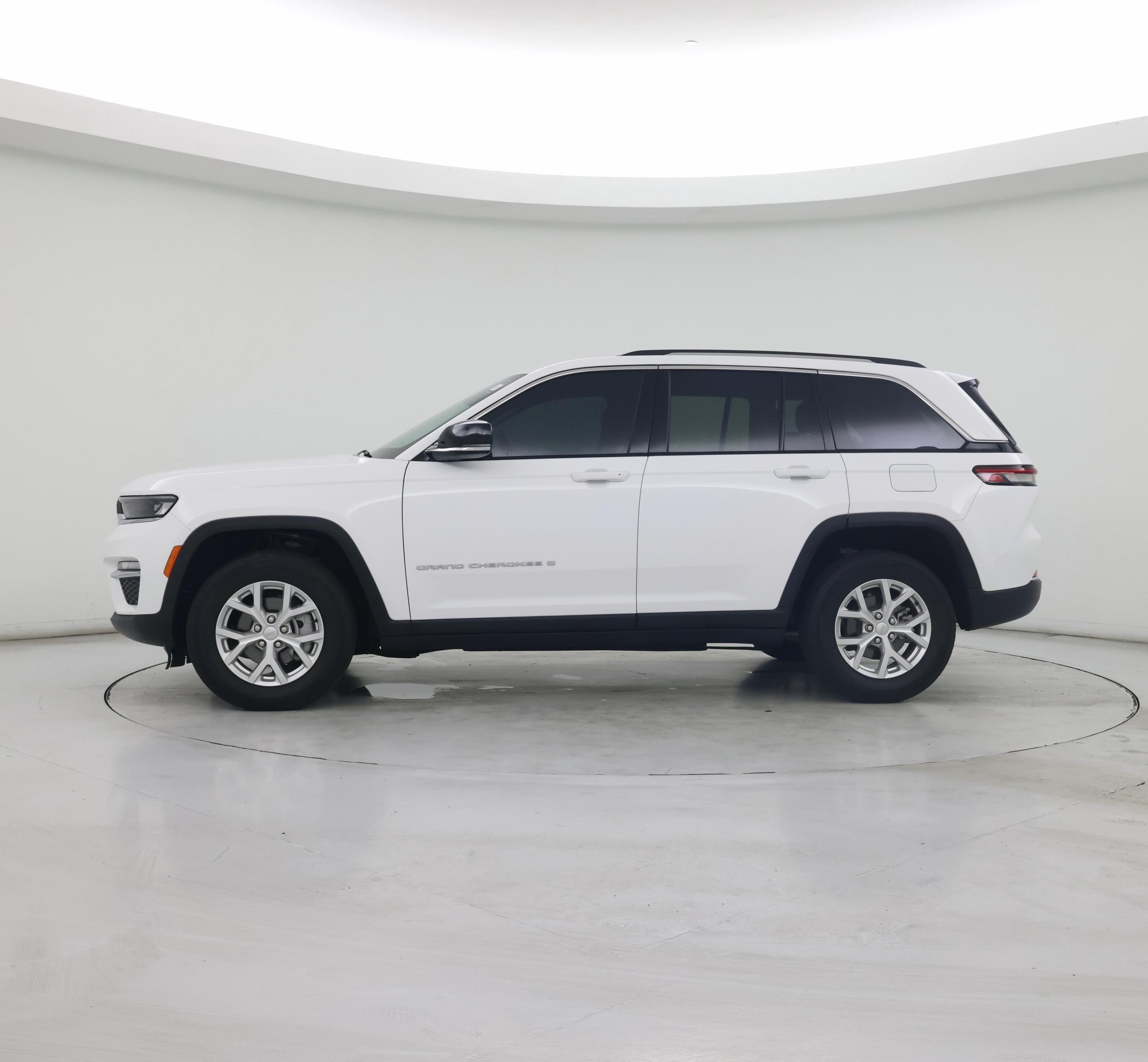 Thumbnail: 2023 Jeep Grand Cherokee - 3