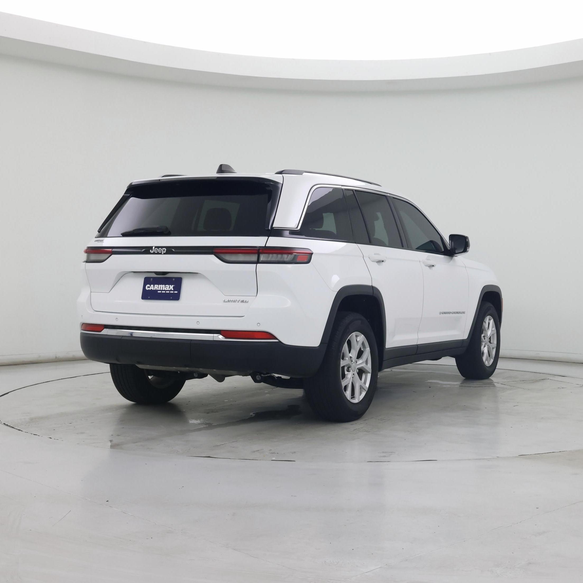 Thumbnail: 2023 Jeep Grand Cherokee - 8