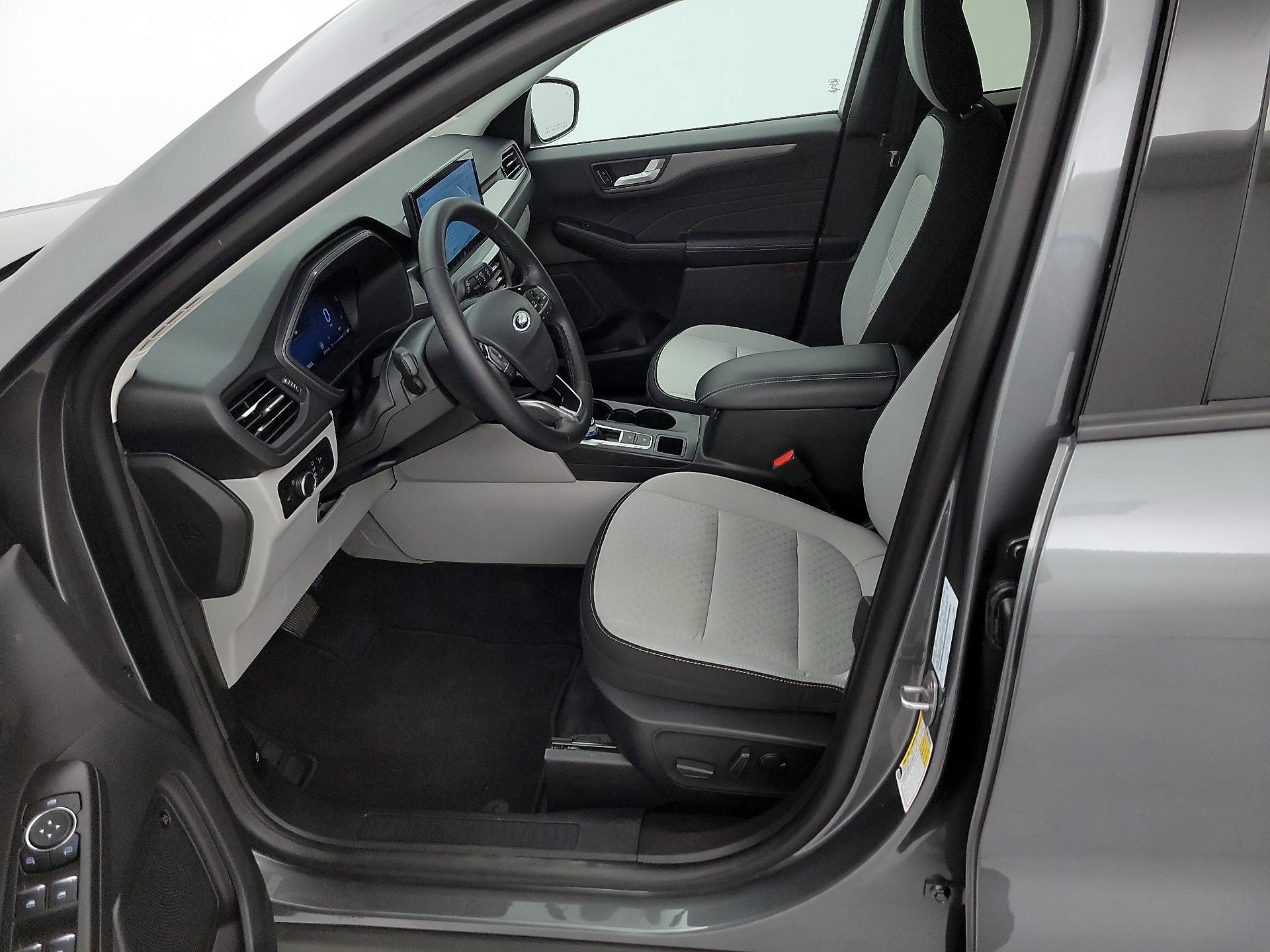 Thumbnail: 2023 Ford Escape - 11