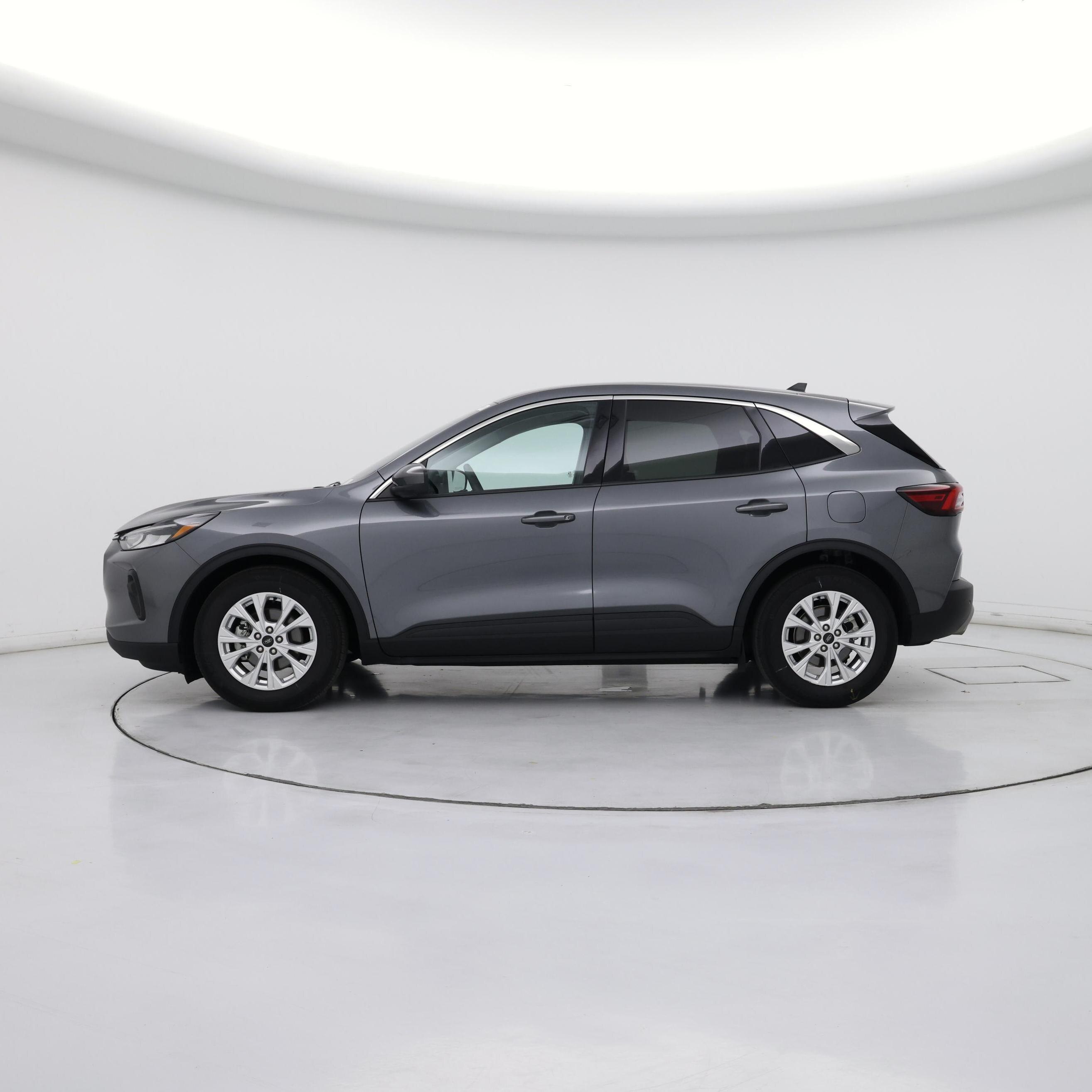 Thumbnail: 2023 Ford Escape - 3