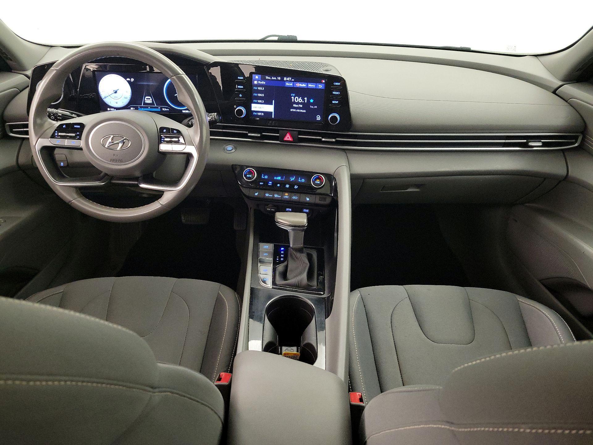 Thumbnail: 2022 Hyundai Elantra - 9