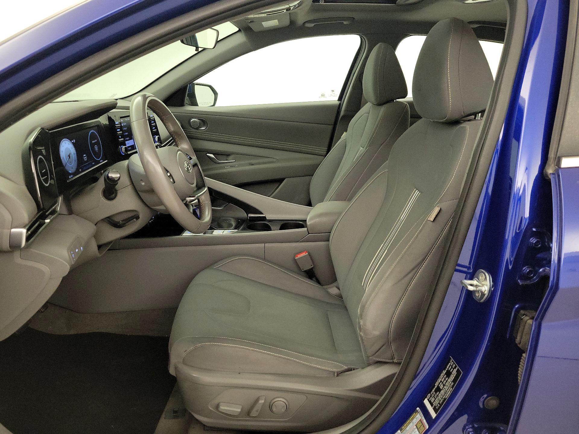 Thumbnail: 2022 Hyundai Elantra - 11