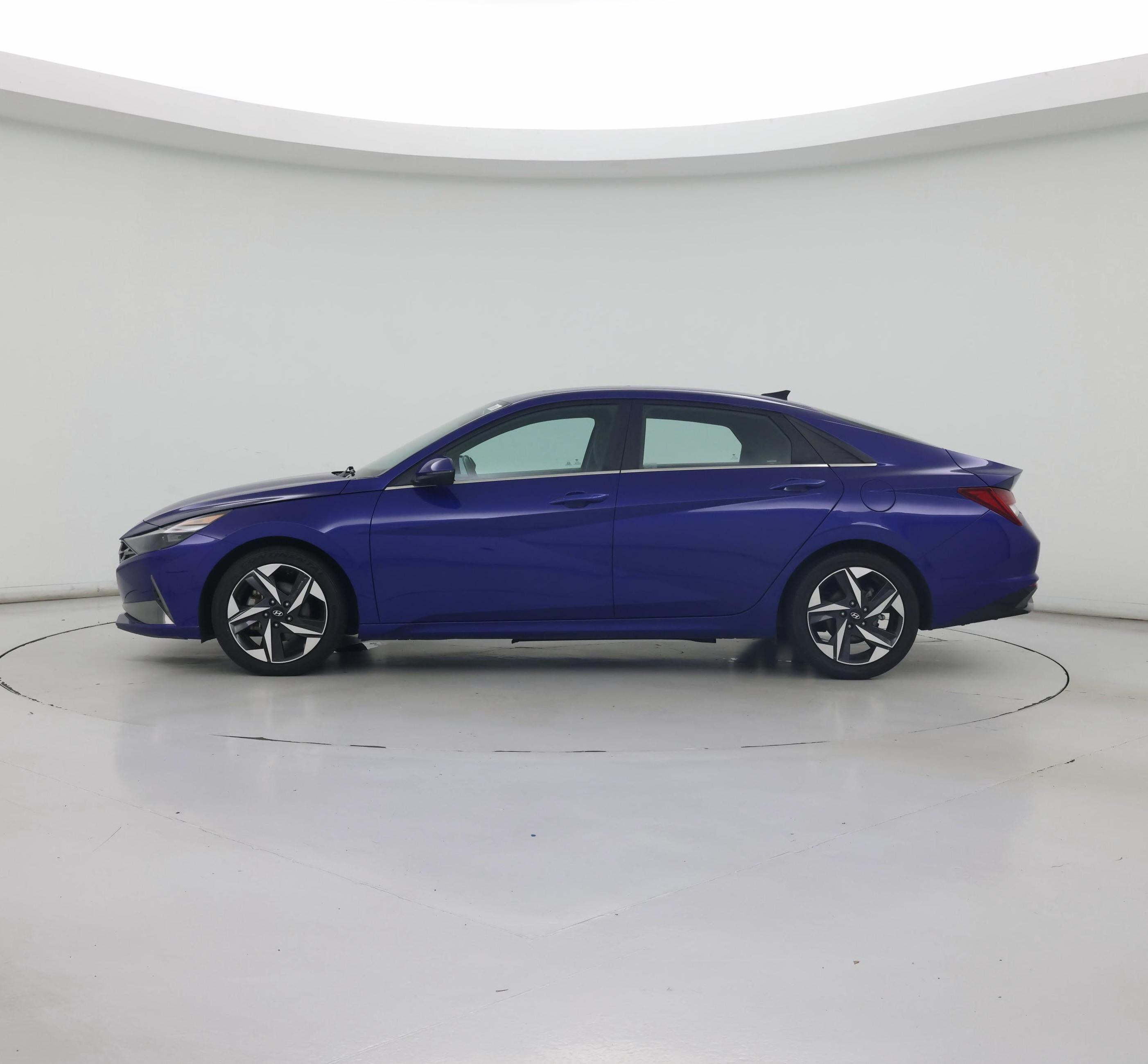Thumbnail: 2022 Hyundai Elantra - 3