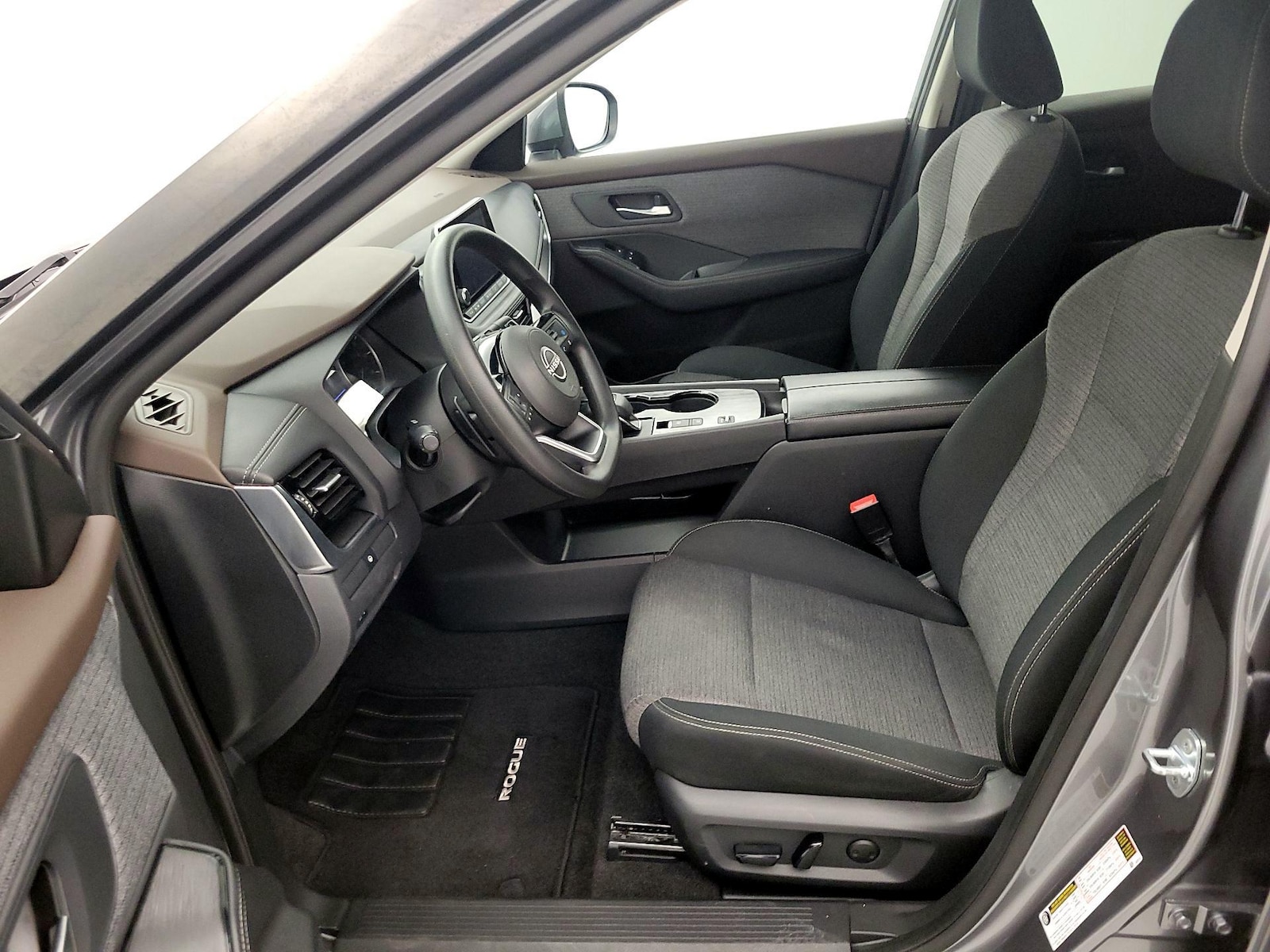 2022 Nissan Rogue SV - Photo 12