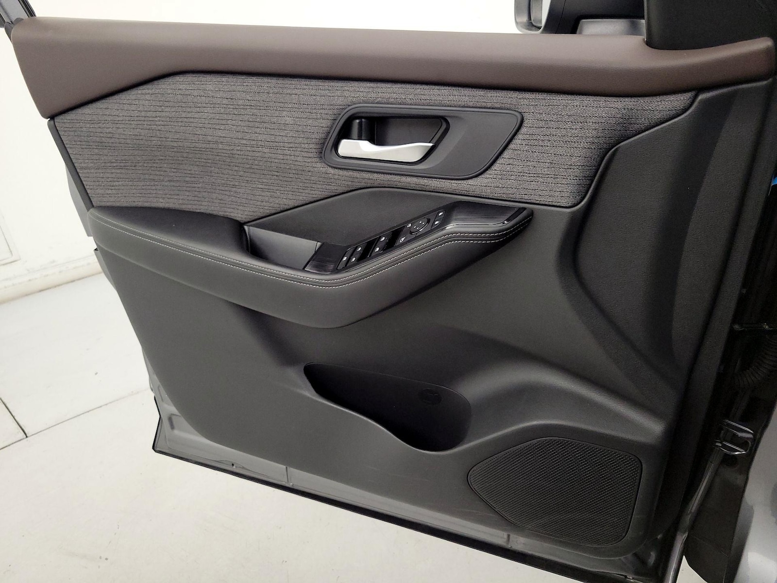 2022 Nissan Rogue SV - Photo 13