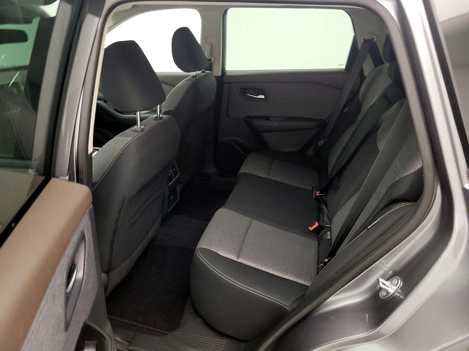 2022 Nissan Rogue SV - Photo 19