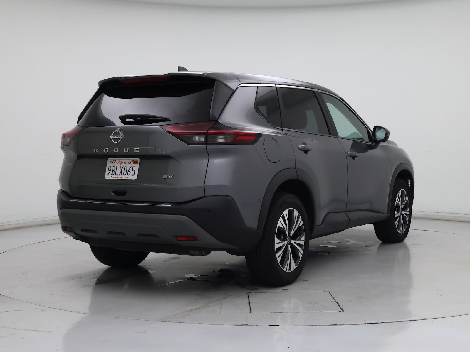 2022 Nissan Rogue SV - Photo 9