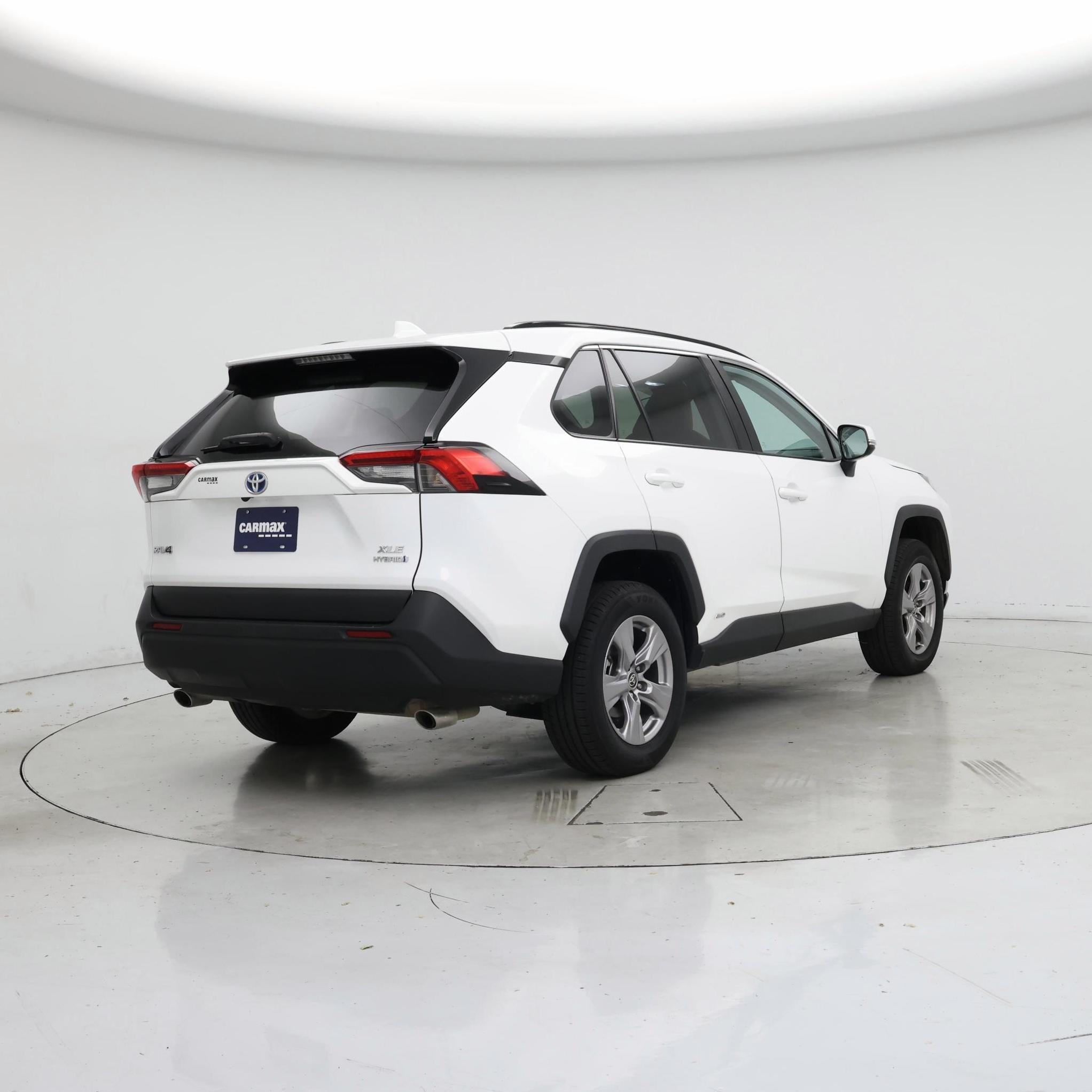 Thumbnail: 2022 Toyota RAV4 - 8