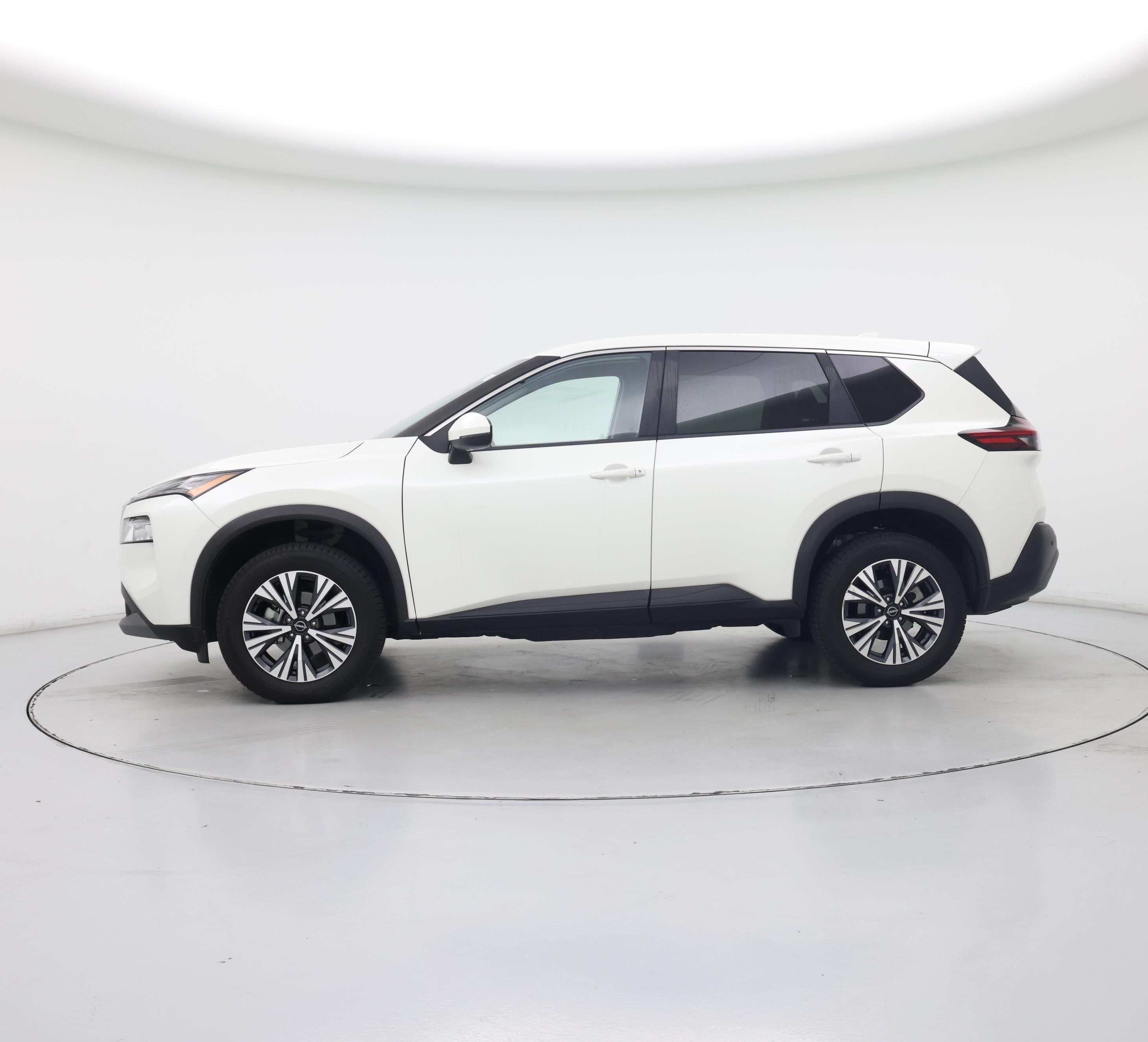 Thumbnail: 2022 Nissan Rogue - 3