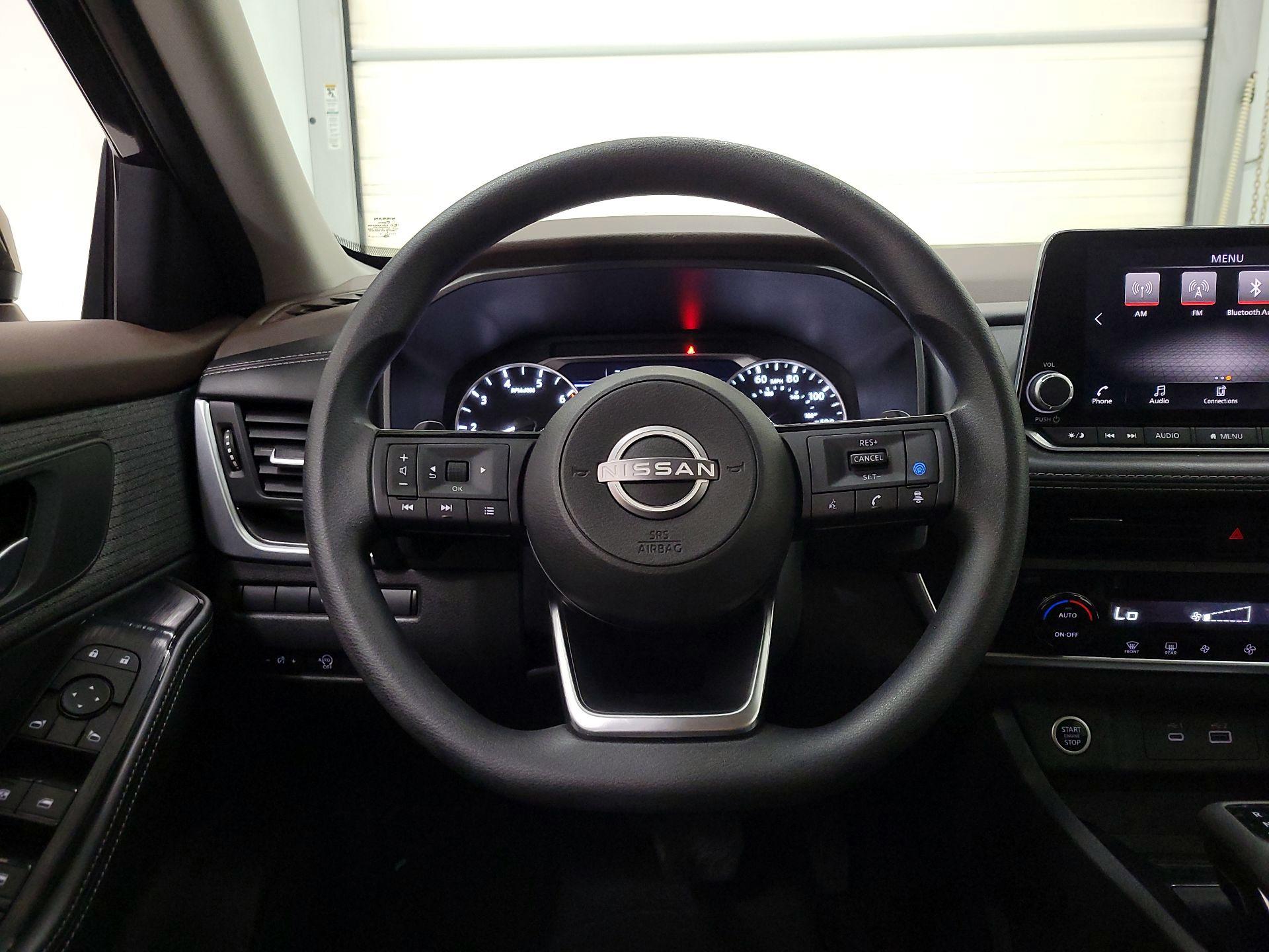 Thumbnail: 2023 Nissan Rogue - 10