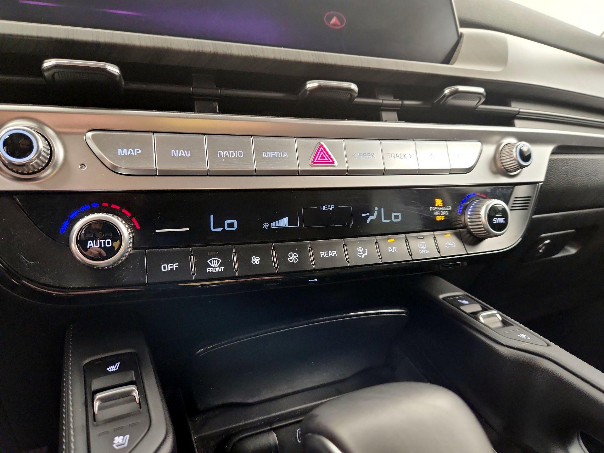 Thumbnail: 2024 Kia Telluride - 16