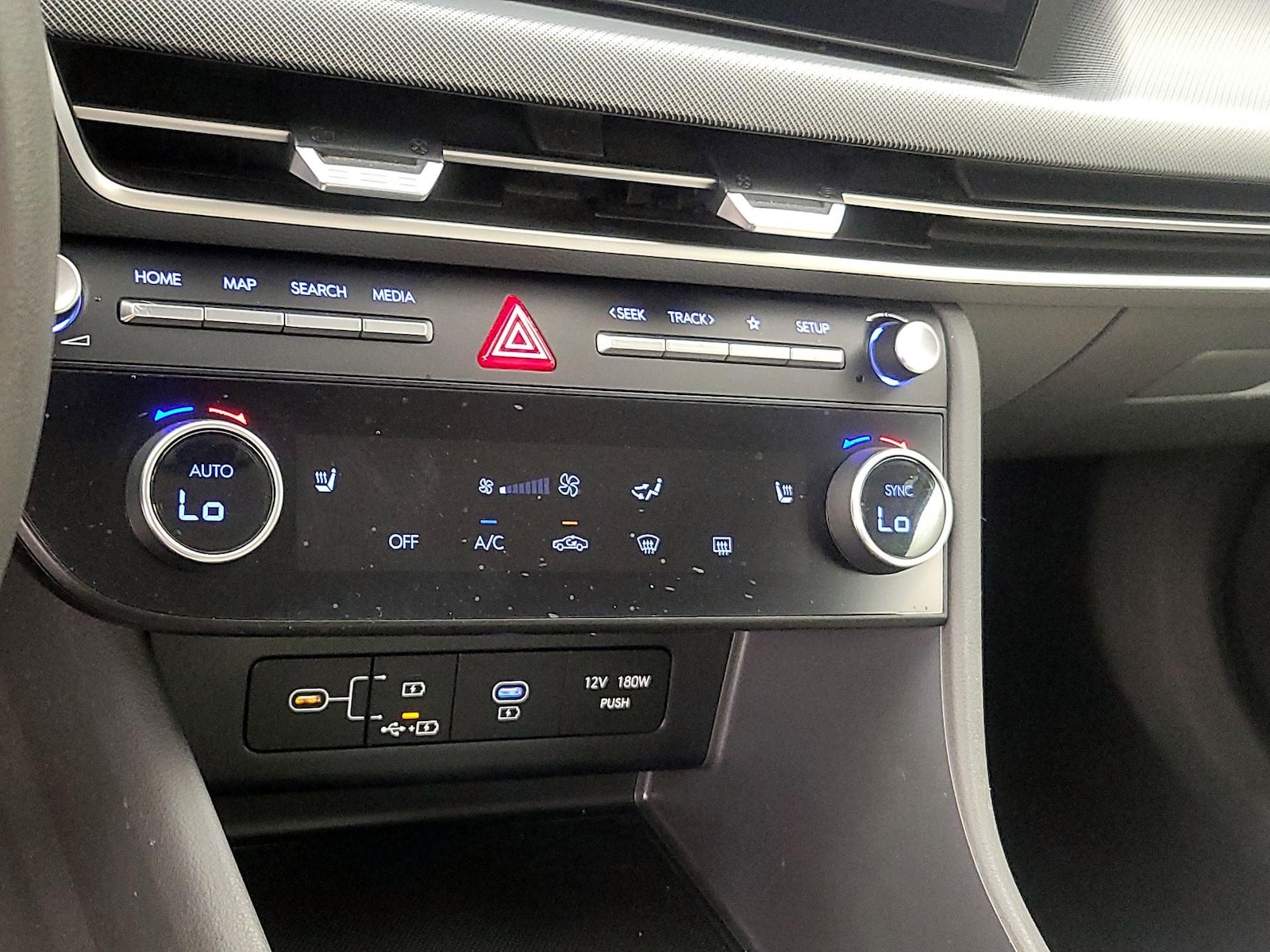 2025 Hyundai Sonata SEL - Photo 17