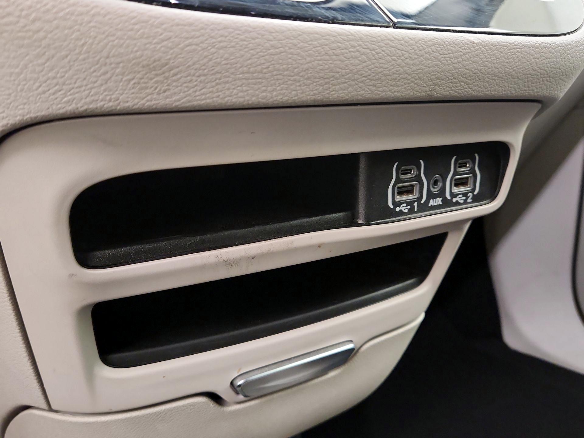 Thumbnail: 2023 Chrysler Voyager - 18