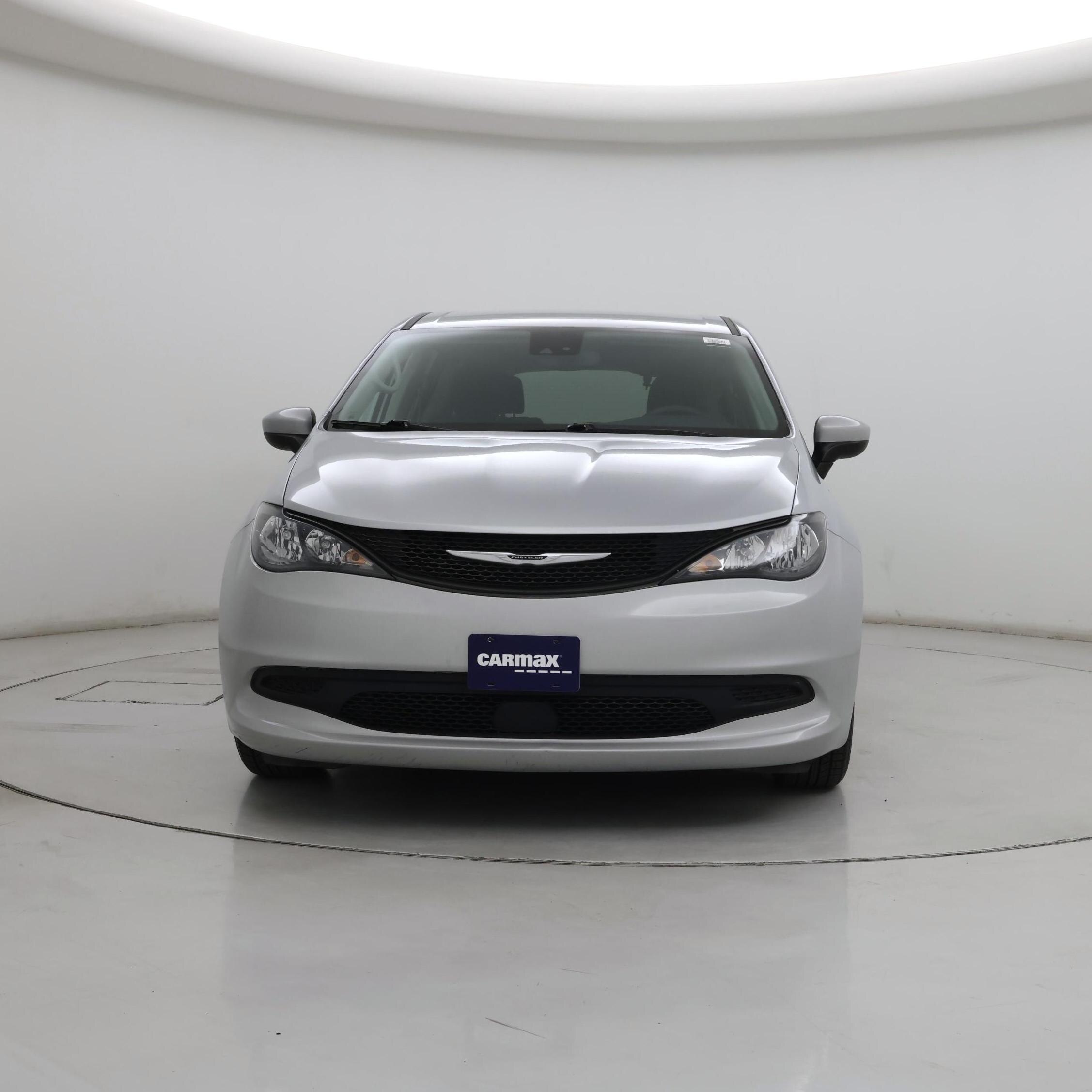 Thumbnail: 2023 Chrysler Voyager - 5