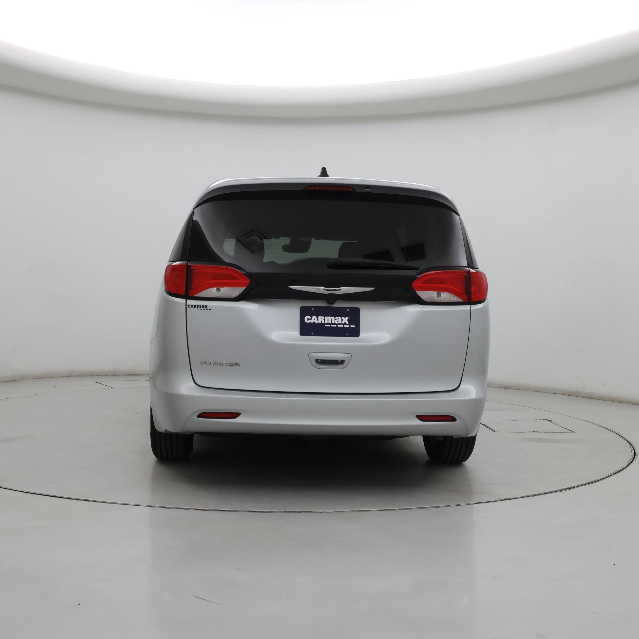 Thumbnail: 2023 Chrysler Voyager - 6
