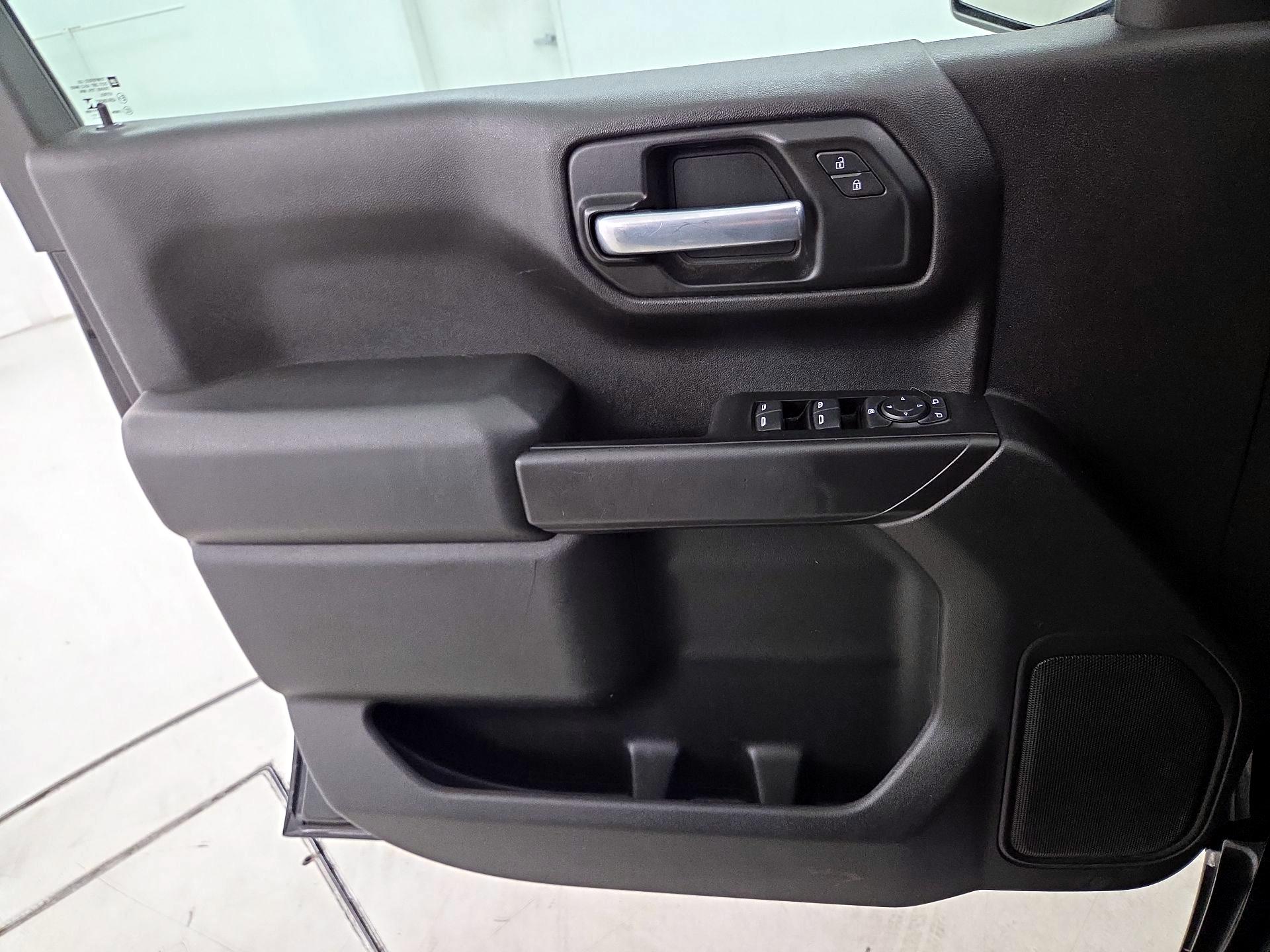 Thumbnail: 2020 Chevrolet Silverado 1500 - 12