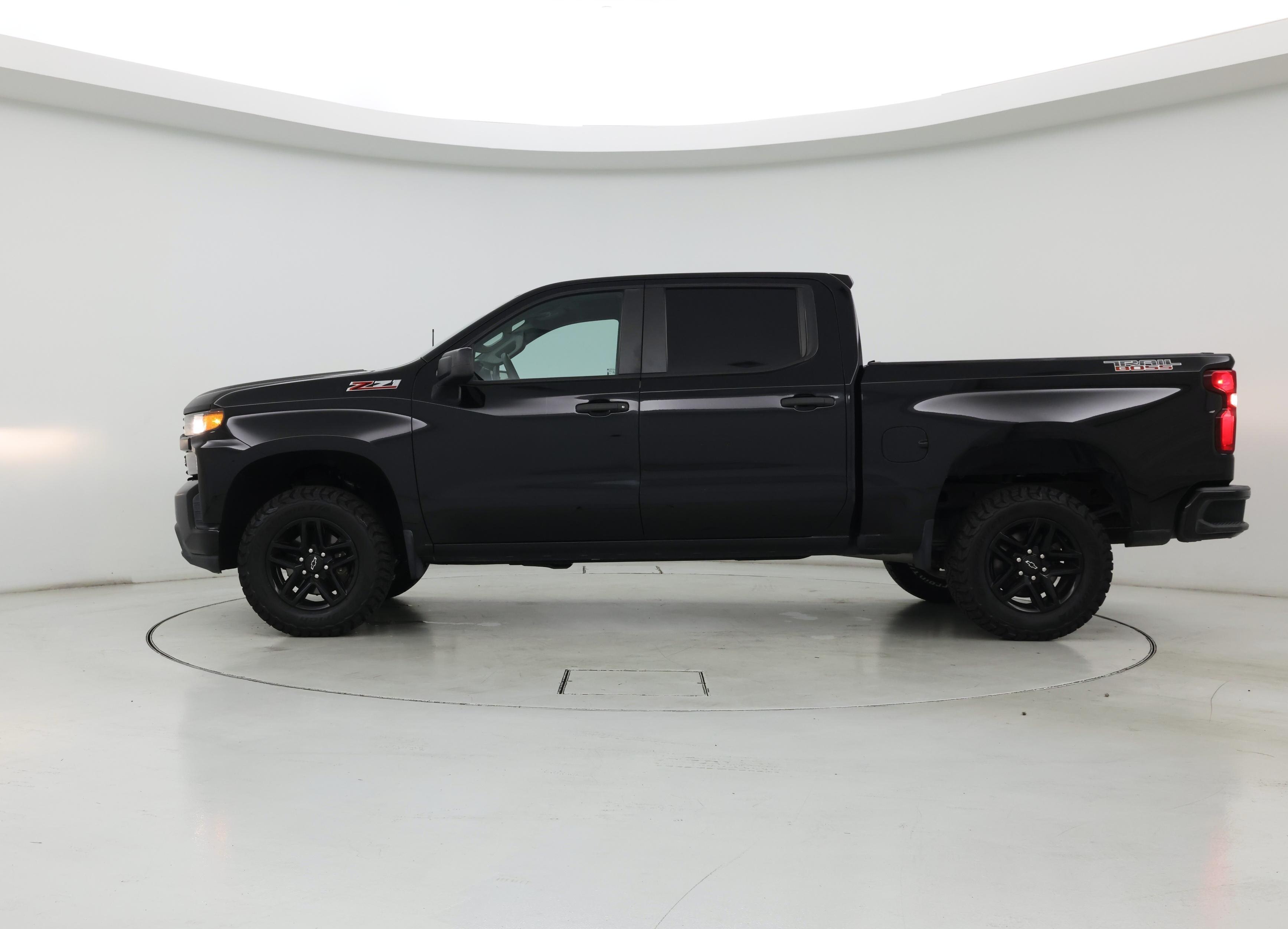 Thumbnail: 2020 Chevrolet Silverado 1500 - 3