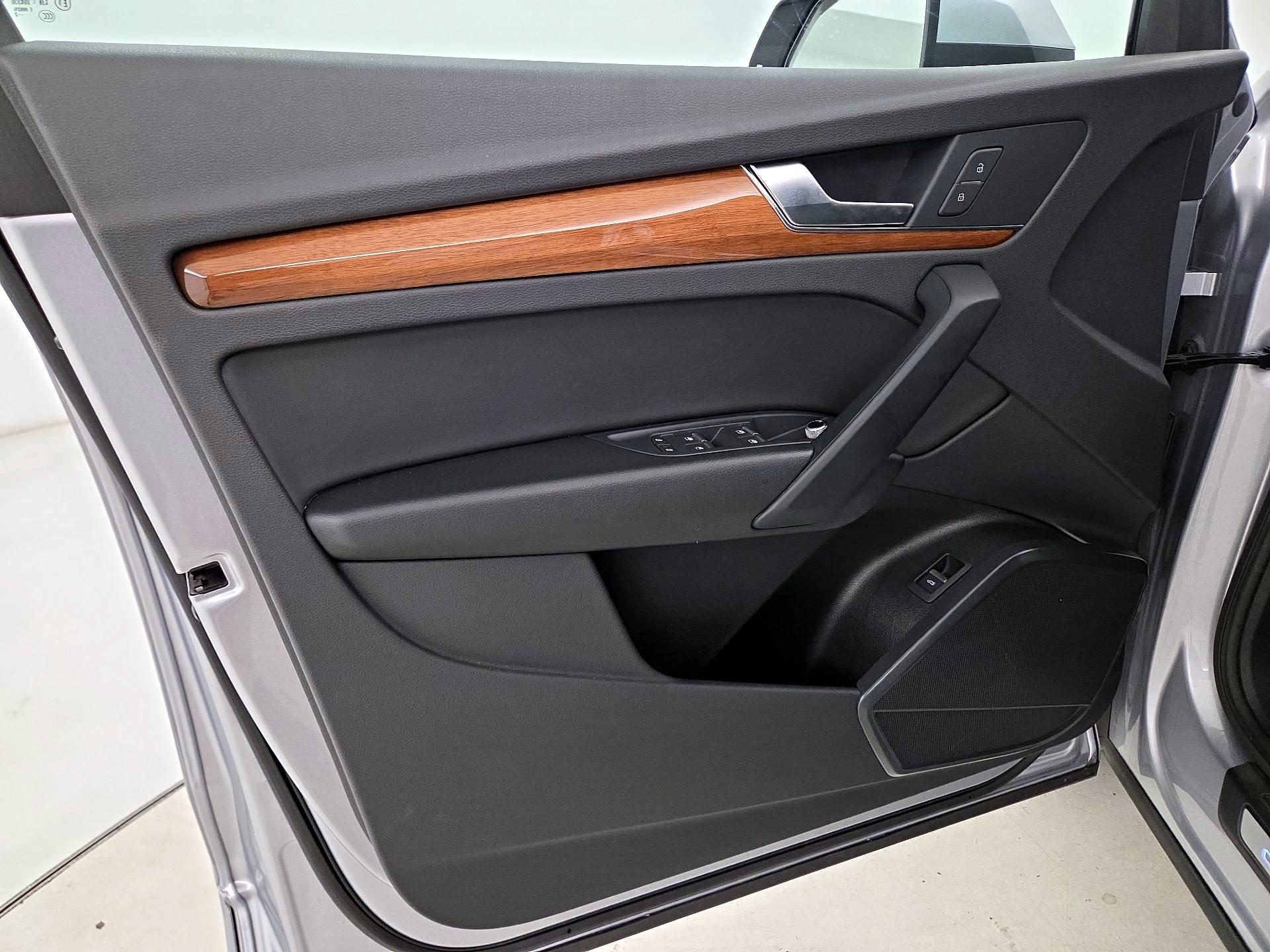 Thumbnail: 2022 Audi Q5 - 12