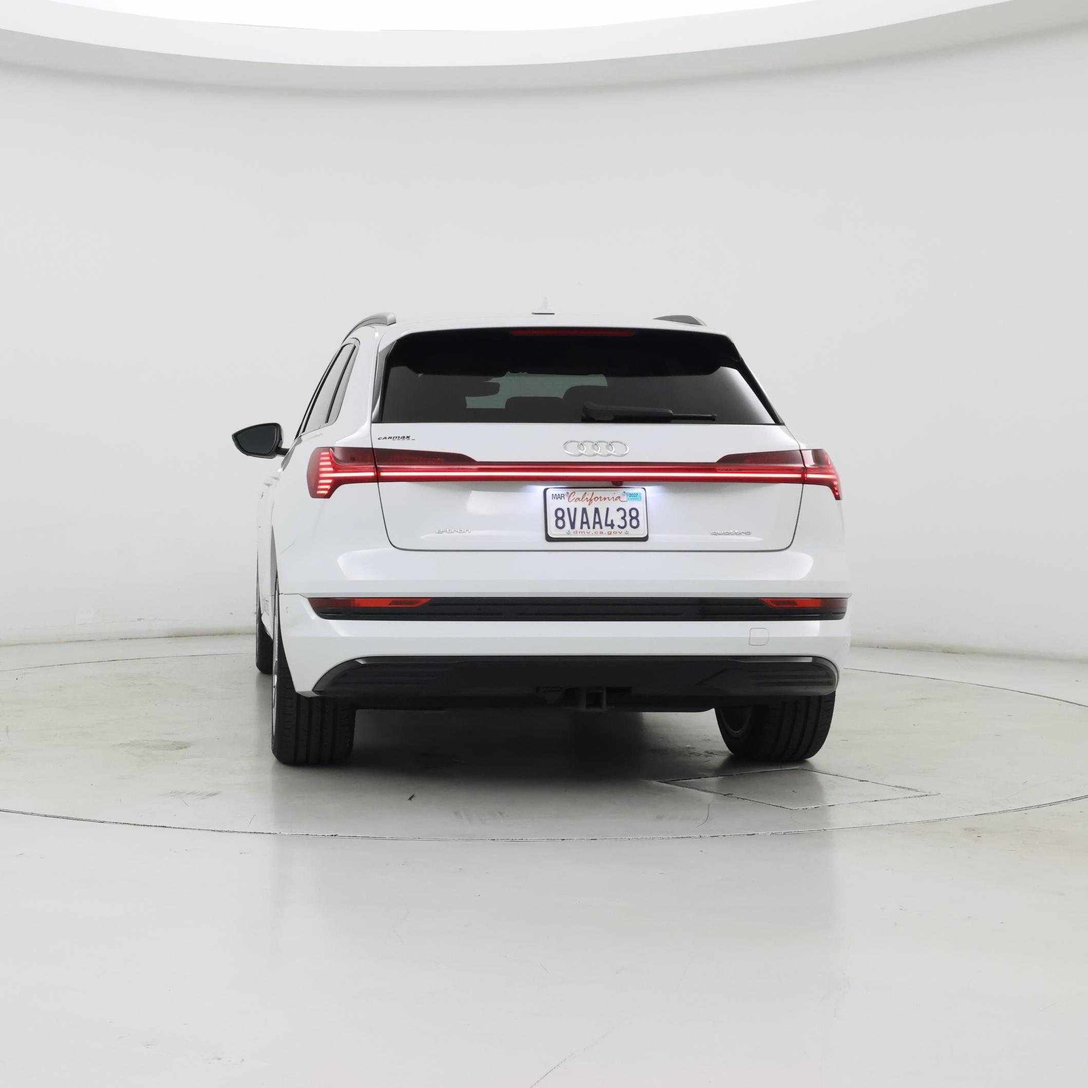 Thumbnail: 2021 Audi e-tron - 6
